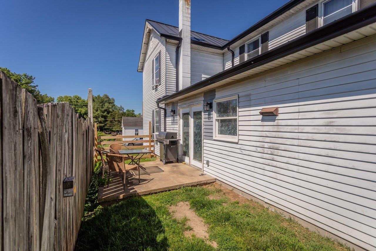420 W SPRING ST, WOODSTOCK, Virginia 22664, 4 Bedrooms Bedrooms, ,2 BathroomsBathrooms,Residential,420 W SPRING ST,678107 MLS # 678107 420 W SPRING ST, WOODSTOCK, Virginia 22664, 4 Bedrooms Bedrooms, ,2 BathroomsBathrooms,Residential,420 W SPRING ST,678107 MLS # 678107