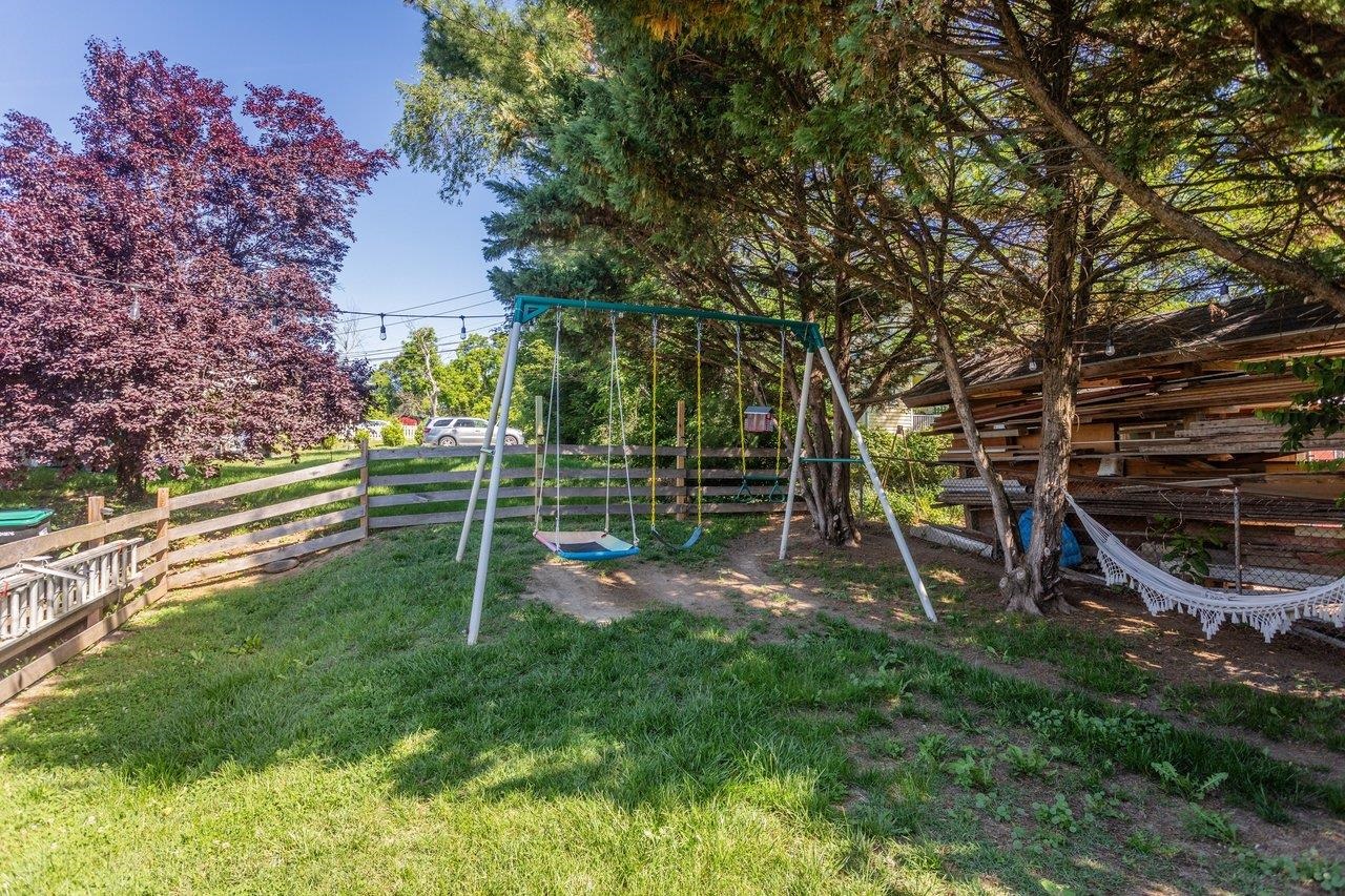 420 W SPRING ST, WOODSTOCK, Virginia 22664, 4 Bedrooms Bedrooms, ,2 BathroomsBathrooms,Residential,420 W SPRING ST,678107 MLS # 678107 420 W SPRING ST, WOODSTOCK, Virginia 22664, 4 Bedrooms Bedrooms, ,2 BathroomsBathrooms,Residential,420 W SPRING ST,678107 MLS # 678107