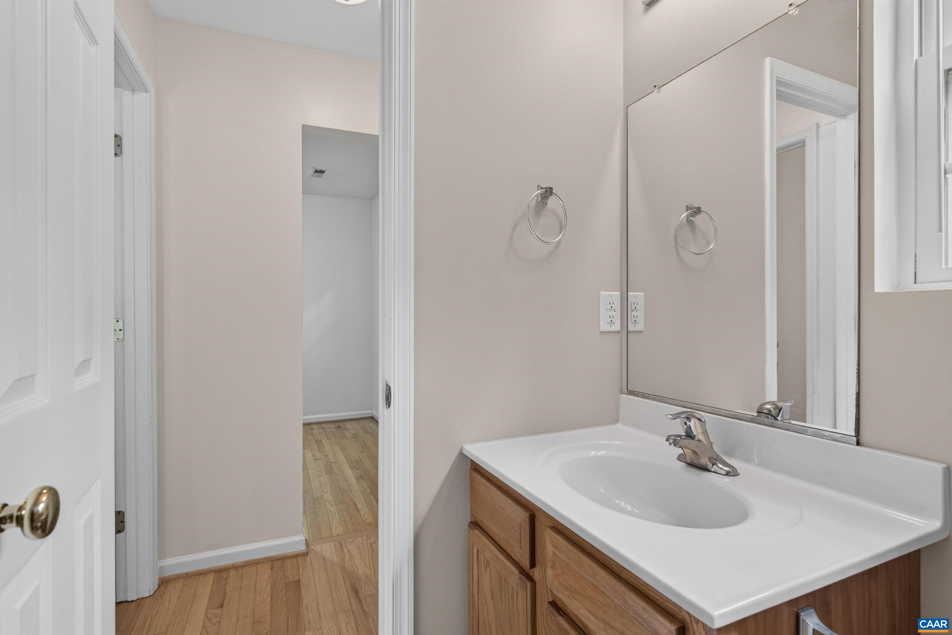562 CLEVELAND AVE, CHARLOTTESVILLE, Virginia 22903, 3 Bedrooms Bedrooms, ,3 BathroomsBathrooms,Residential,562 CLEVELAND AVE,679395 MLS # 679395 562 CLEVELAND AVE, CHARLOTTESVILLE, Virginia 22903, 3 Bedrooms Bedrooms, ,3 BathroomsBathrooms,Residential,562 CLEVELAND AVE,679395 MLS # 679395