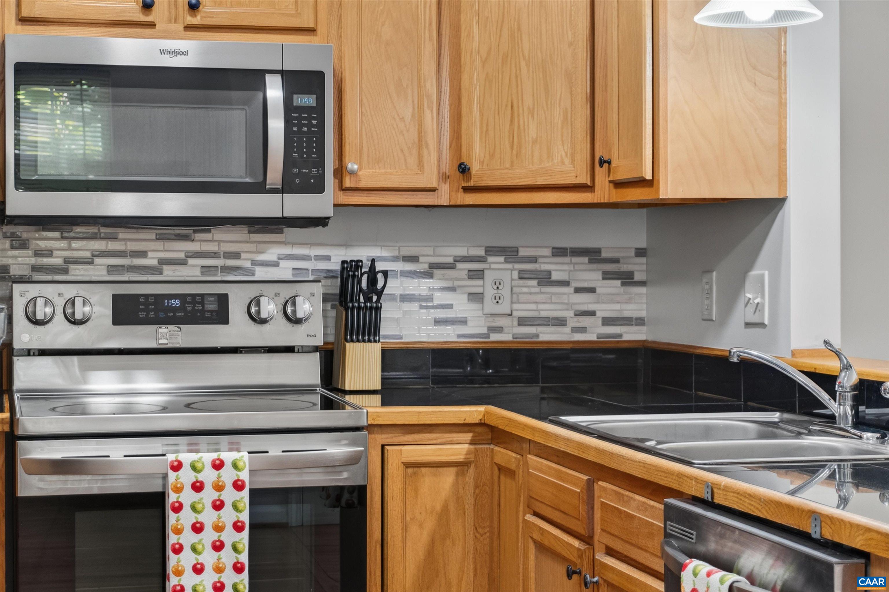 562 CLEVELAND AVE, CHARLOTTESVILLE, Virginia 22903, 3 Bedrooms Bedrooms, ,3 BathroomsBathrooms,Residential,562 CLEVELAND AVE,679395 MLS # 679395 562 CLEVELAND AVE, CHARLOTTESVILLE, Virginia 22903, 3 Bedrooms Bedrooms, ,3 BathroomsBathrooms,Residential,562 CLEVELAND AVE,679395 MLS # 679395