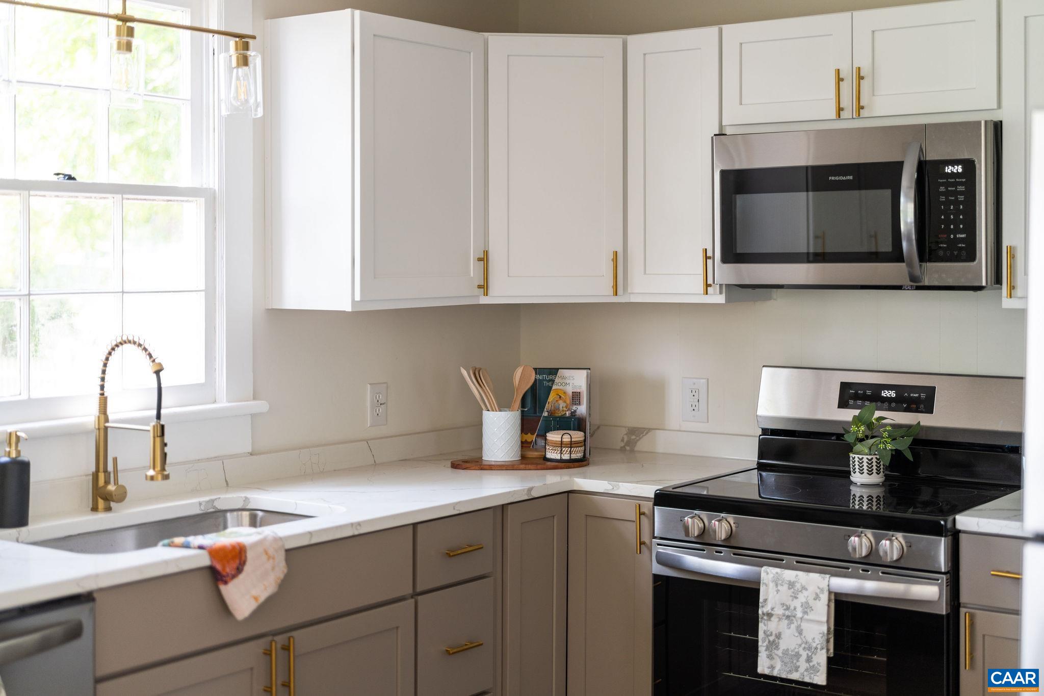 401 STRAITH ST, STAUNTON, Virginia 24401, 3 Bedrooms Bedrooms, ,1 BathroomBathrooms,Residential,401 STRAITH ST,680352 MLS # 680352 401 STRAITH ST, STAUNTON, Virginia 24401, 3 Bedrooms Bedrooms, ,1 BathroomBathrooms,Residential,401 STRAITH ST,680352 MLS # 680352