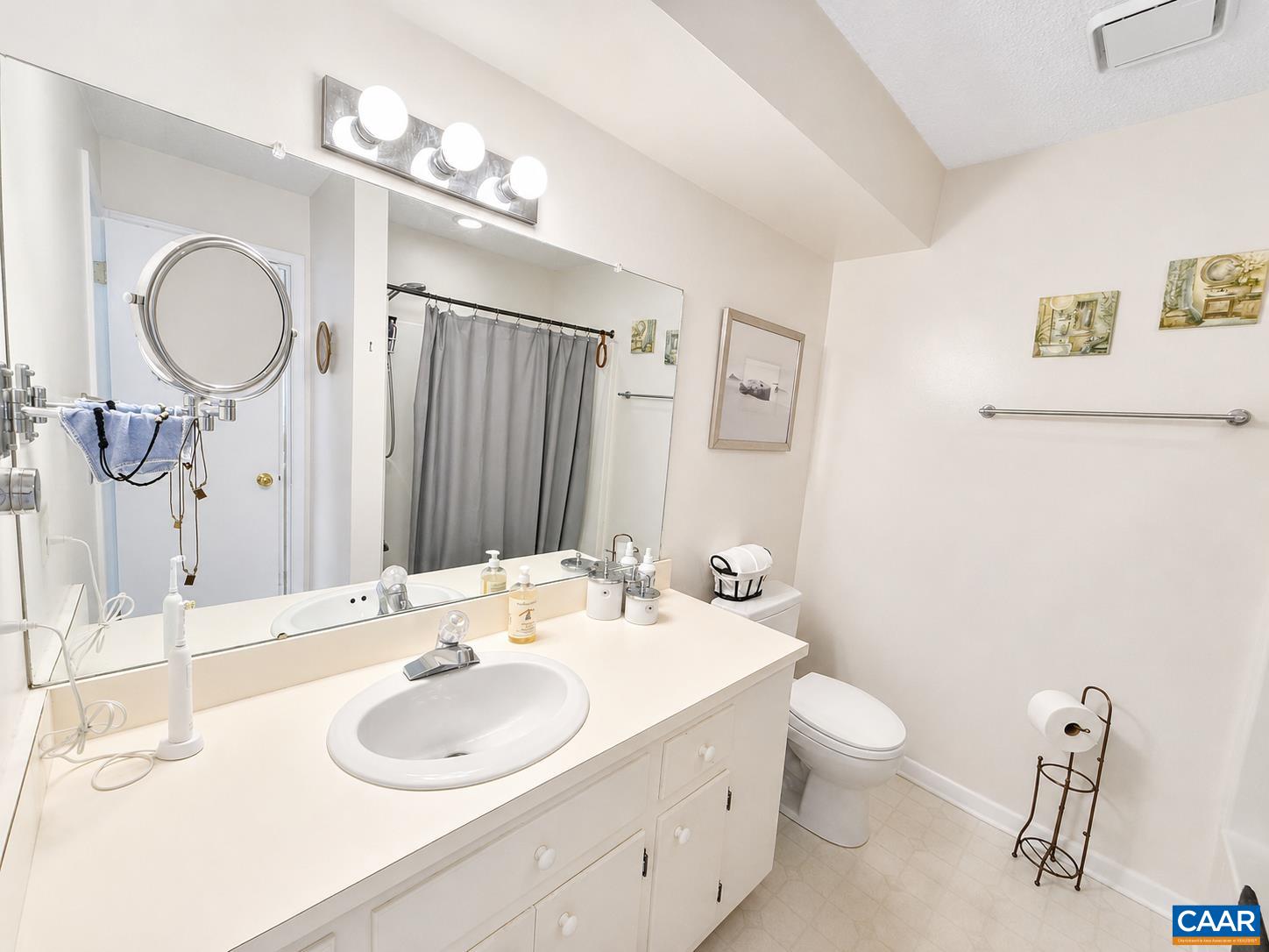 8 SHANNON PL, STAUNTON, Virginia 24401, 2 Bedrooms Bedrooms, ,2 BathroomsBathrooms,Residential,8 SHANNON PL,680529 MLS # 680529 8 SHANNON PL, STAUNTON, Virginia 24401, 2 Bedrooms Bedrooms, ,2 BathroomsBathrooms,Residential,8 SHANNON PL,680529 MLS # 680529