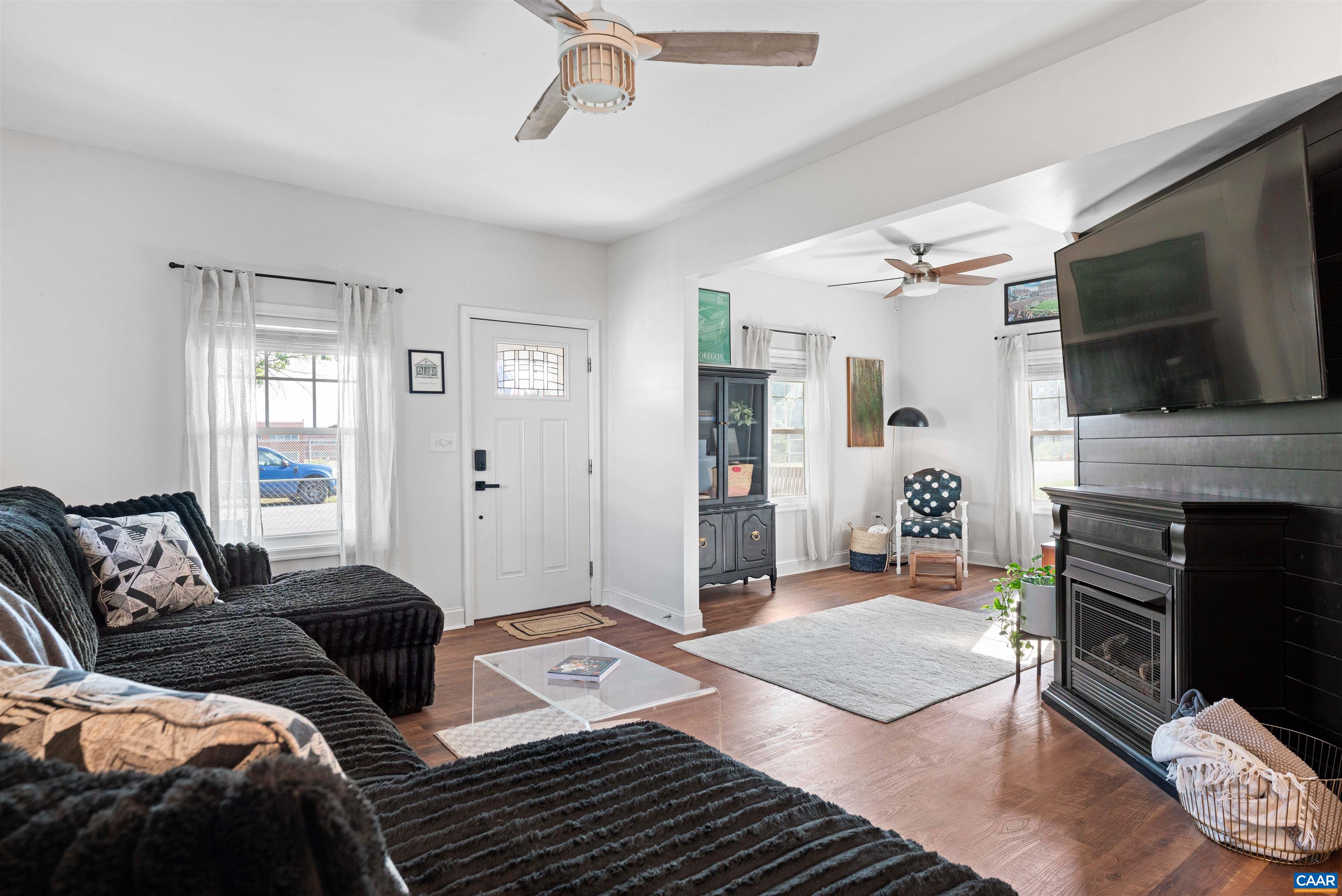 120 CONCORD PL, WAYNESBORO, Virginia 22980, 2 Bedrooms Bedrooms, ,2 BathroomsBathrooms,Residential,Jake's Place,120 CONCORD PL,680568 MLS # 680568