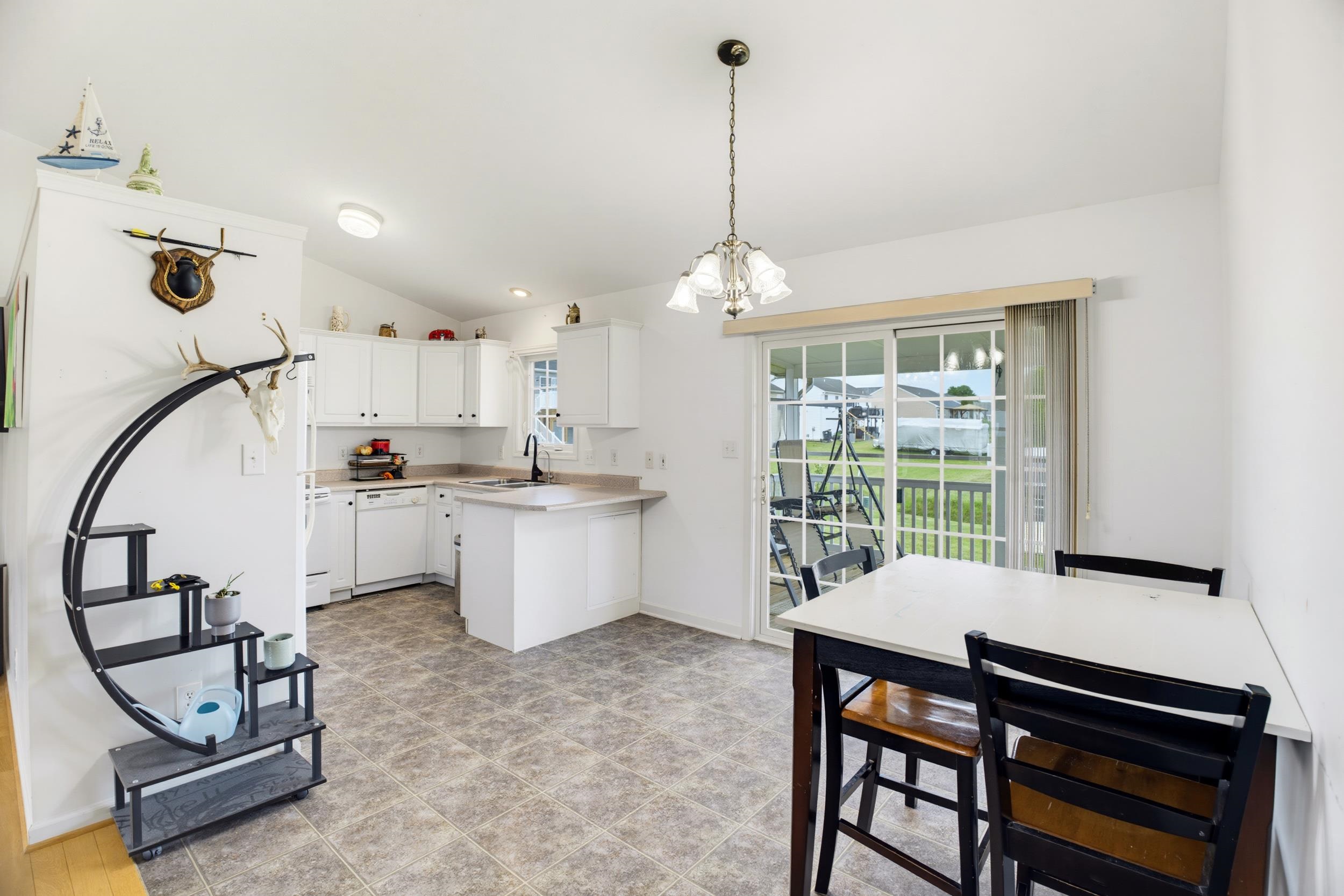18 DANFORTH DR, WEYERS CAVE, Virginia 24486, 3 Bedrooms Bedrooms, ,2 BathroomsBathrooms,Residential,18 DANFORTH DR,680603 MLS # 680603 18 DANFORTH DR, WEYERS CAVE, Virginia 24486, 3 Bedrooms Bedrooms, ,2 BathroomsBathrooms,Residential,18 DANFORTH DR,680603 MLS # 680603
