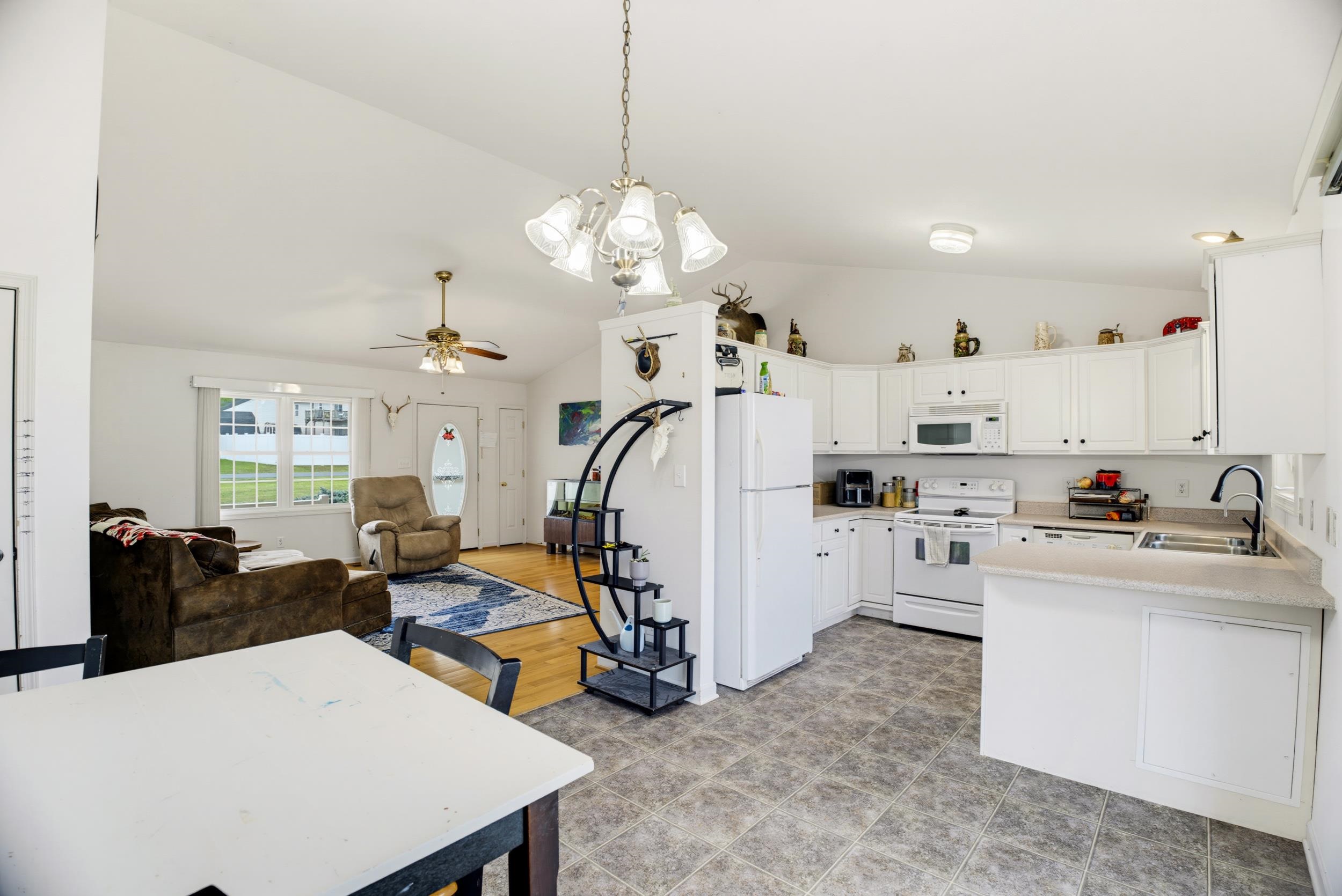 18 DANFORTH DR, WEYERS CAVE, Virginia 24486, 3 Bedrooms Bedrooms, ,2 BathroomsBathrooms,Residential,18 DANFORTH DR,680603 MLS # 680603 18 DANFORTH DR, WEYERS CAVE, Virginia 24486, 3 Bedrooms Bedrooms, ,2 BathroomsBathrooms,Residential,18 DANFORTH DR,680603 MLS # 680603