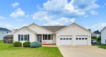 18 DANFORTH DR, WEYERS CAVE, Virginia 24486, 3 Bedrooms Bedrooms, ,2 BathroomsBathrooms,Residential,18 DANFORTH DR,680603 MLS # 680603