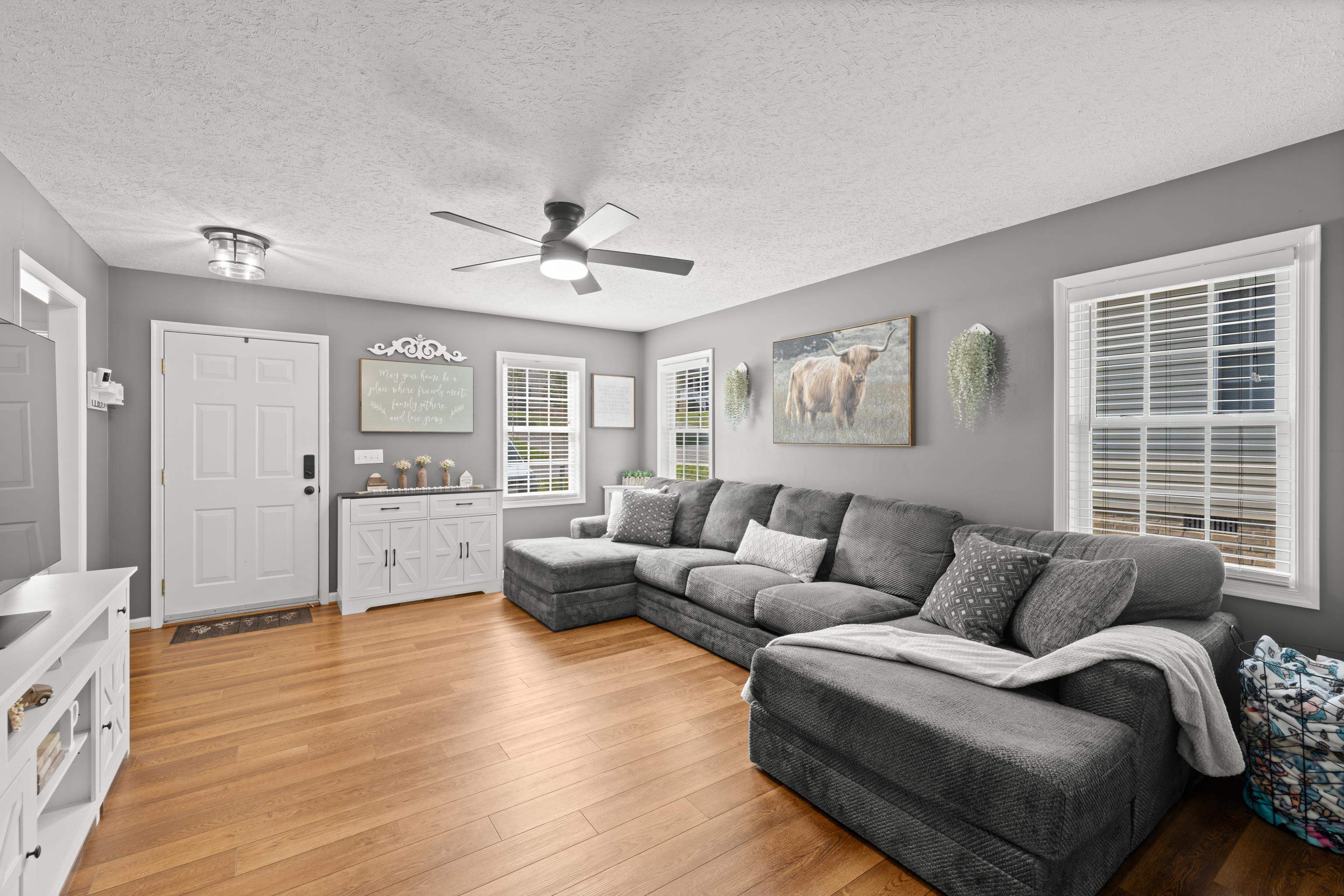523 D ST, STAUNTON, Virginia 24401, 3 Bedrooms Bedrooms, ,2 BathroomsBathrooms,Residential,523 D ST,680606 MLS # 680606