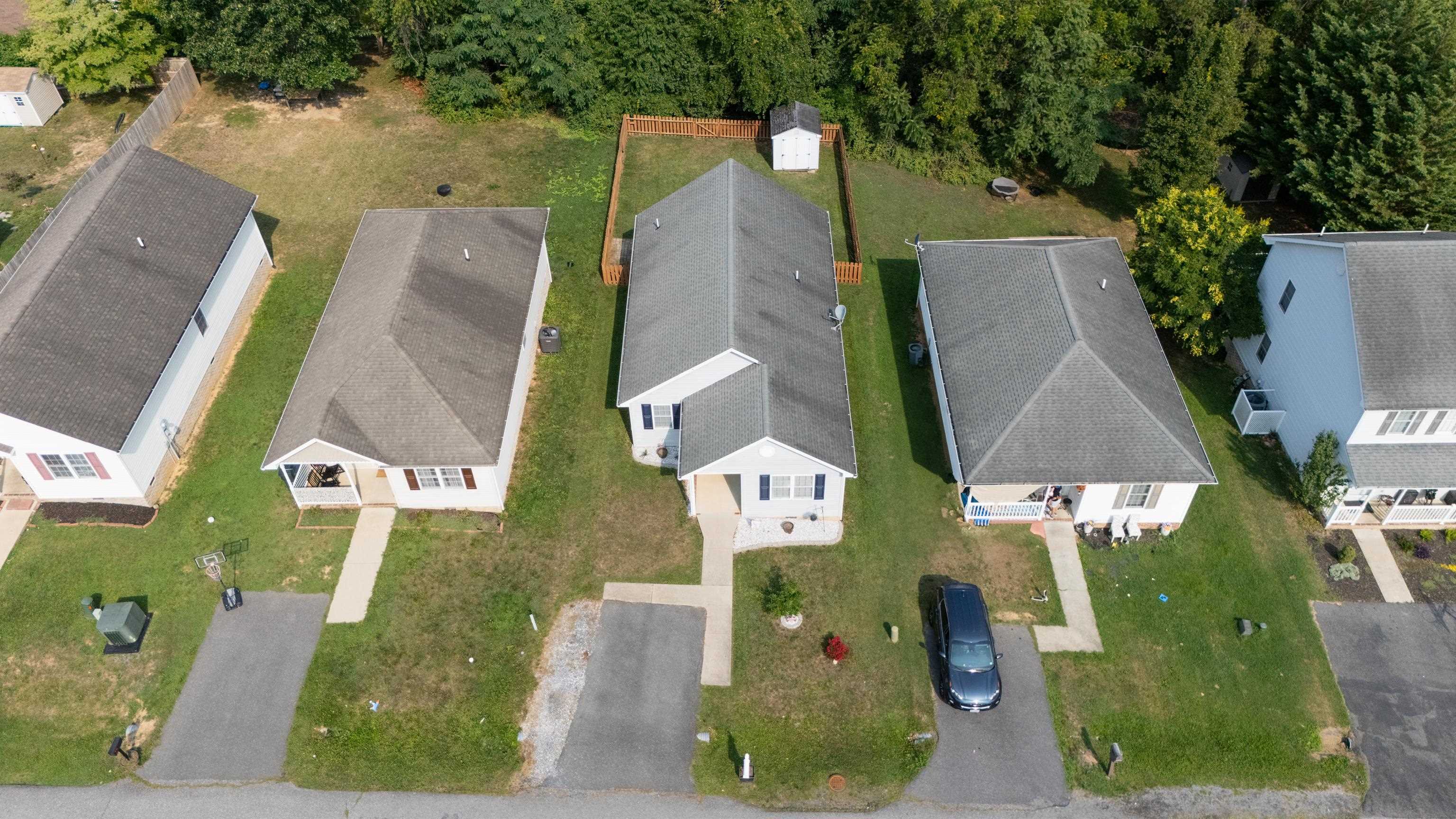 523 D ST, STAUNTON, Virginia 24401, 3 Bedrooms Bedrooms, ,2 BathroomsBathrooms,Residential,523 D ST,680606 MLS # 680606