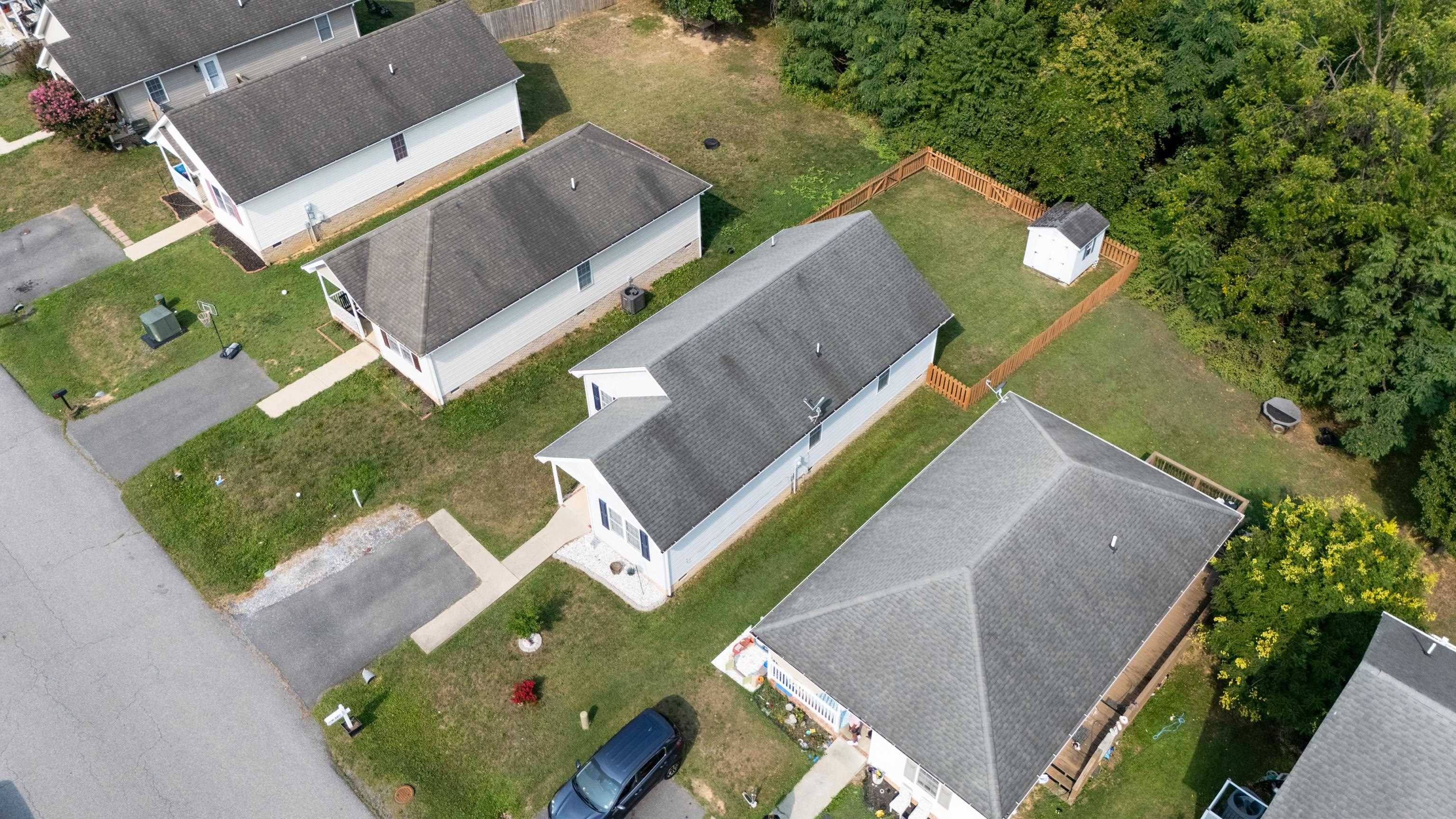 523 D ST, STAUNTON, Virginia 24401, 3 Bedrooms Bedrooms, ,2 BathroomsBathrooms,Residential,523 D ST,680606 MLS # 680606