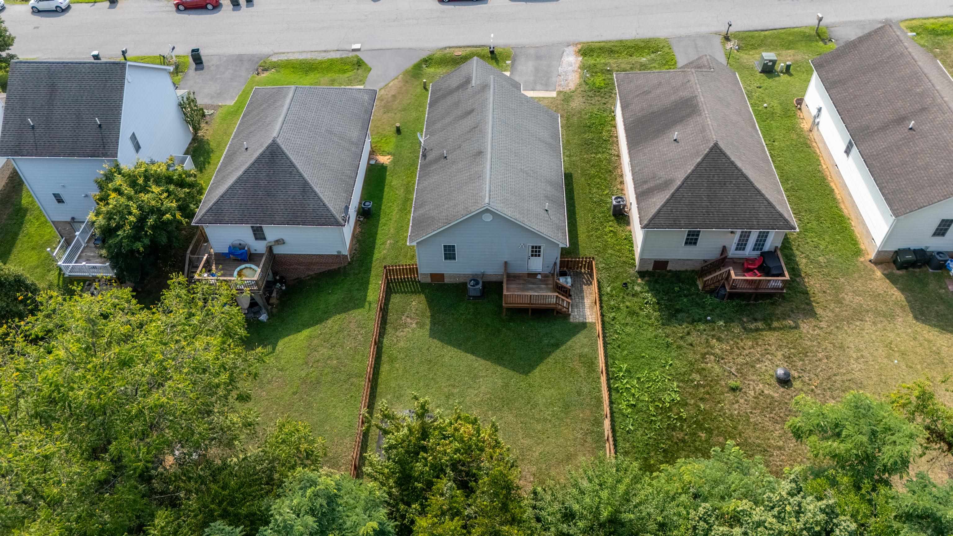 523 D ST, STAUNTON, Virginia 24401, 3 Bedrooms Bedrooms, ,2 BathroomsBathrooms,Residential,523 D ST,680606 MLS # 680606