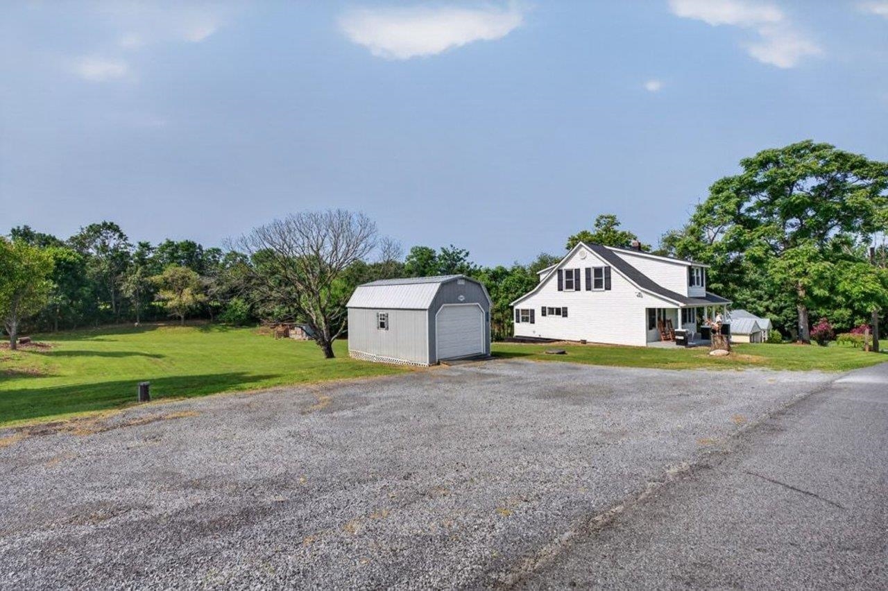 17786 RED BRUSH RD, ELKTON, Virginia 22827, 3 Bedrooms Bedrooms, ,1 BathroomBathrooms,Residential,17786 RED BRUSH RD,680612 MLS # 680612 17786 RED BRUSH RD, ELKTON, Virginia 22827, 3 Bedrooms Bedrooms, ,1 BathroomBathrooms,Residential,17786 RED BRUSH RD,680612 MLS # 680612