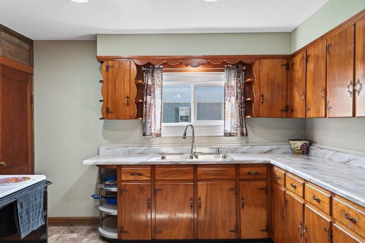 17786 RED BRUSH RD, ELKTON, Virginia 22827, 3 Bedrooms Bedrooms, ,1 BathroomBathrooms,Residential,17786 RED BRUSH RD,680612 MLS # 680612 17786 RED BRUSH RD, ELKTON, Virginia 22827, 3 Bedrooms Bedrooms, ,1 BathroomBathrooms,Residential,17786 RED BRUSH RD,680612 MLS # 680612