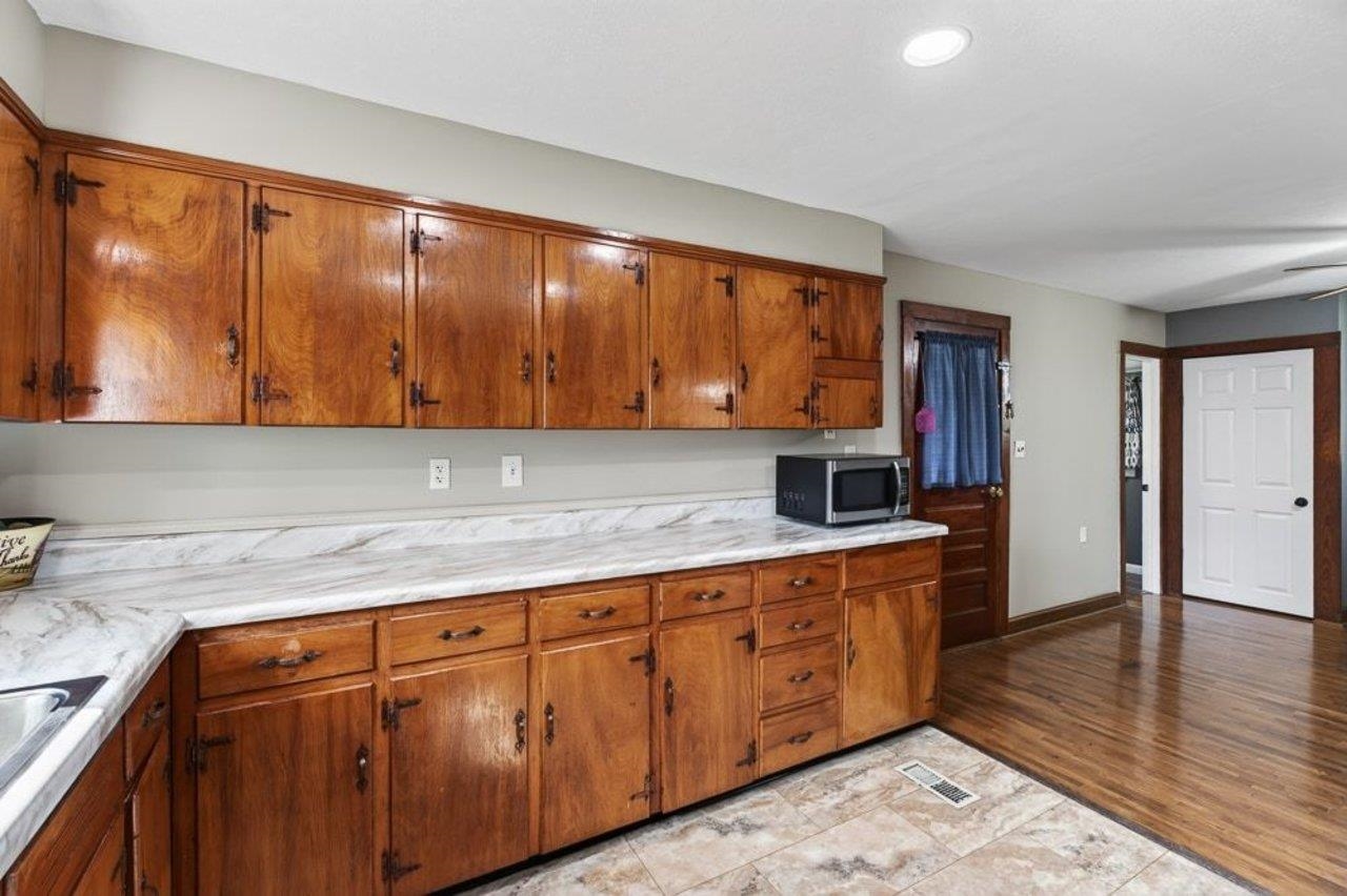 17786 RED BRUSH RD, ELKTON, Virginia 22827, 3 Bedrooms Bedrooms, ,1 BathroomBathrooms,Residential,17786 RED BRUSH RD,680612 MLS # 680612 17786 RED BRUSH RD, ELKTON, Virginia 22827, 3 Bedrooms Bedrooms, ,1 BathroomBathrooms,Residential,17786 RED BRUSH RD,680612 MLS # 680612