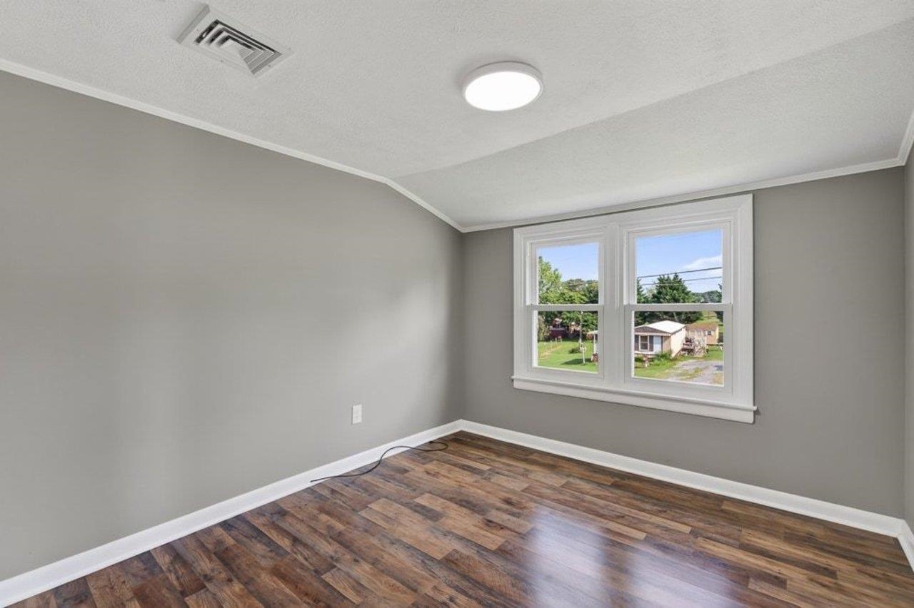 17786 RED BRUSH RD, ELKTON, Virginia 22827, 3 Bedrooms Bedrooms, ,1 BathroomBathrooms,Residential,17786 RED BRUSH RD,680612 MLS # 680612 17786 RED BRUSH RD, ELKTON, Virginia 22827, 3 Bedrooms Bedrooms, ,1 BathroomBathrooms,Residential,17786 RED BRUSH RD,680612 MLS # 680612