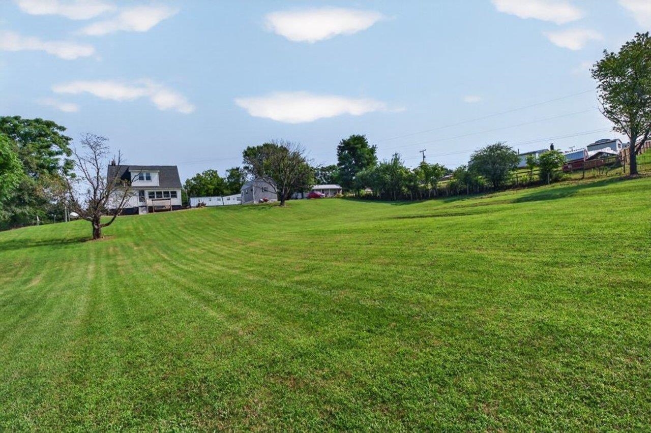 17786 RED BRUSH RD, ELKTON, Virginia 22827, 3 Bedrooms Bedrooms, ,1 BathroomBathrooms,Residential,17786 RED BRUSH RD,680612 MLS # 680612 17786 RED BRUSH RD, ELKTON, Virginia 22827, 3 Bedrooms Bedrooms, ,1 BathroomBathrooms,Residential,17786 RED BRUSH RD,680612 MLS # 680612