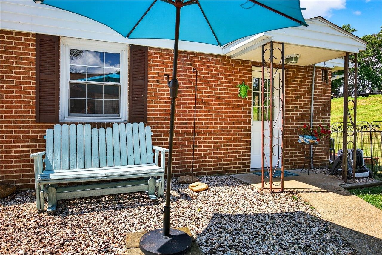 2861 OLD BUENA VISTA RD, BUENA VISTA, Virginia 24416, 3 Bedrooms Bedrooms, ,1 BathroomBathrooms,Residential,2861 OLD BUENA VISTA RD,680613 MLS # 680613 2861 OLD BUENA VISTA RD, BUENA VISTA, Virginia 24416, 3 Bedrooms Bedrooms, ,1 BathroomBathrooms,Residential,2861 OLD BUENA VISTA RD,680613 MLS # 680613