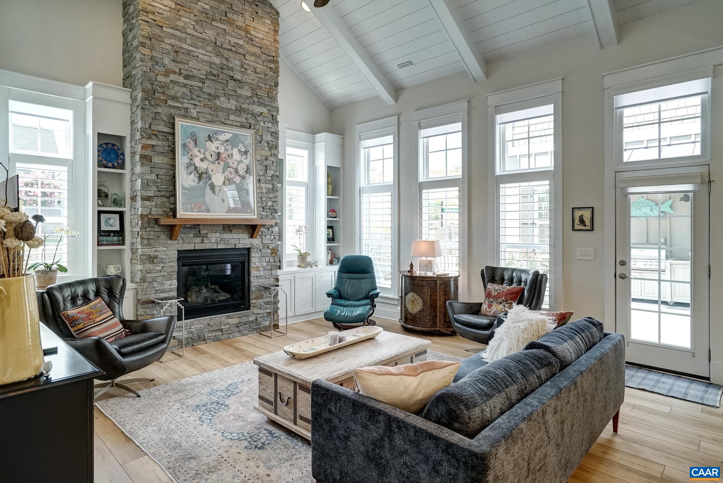 Stunning high-end finishes throughout the home. Stunning high-end finishes throughout the home.