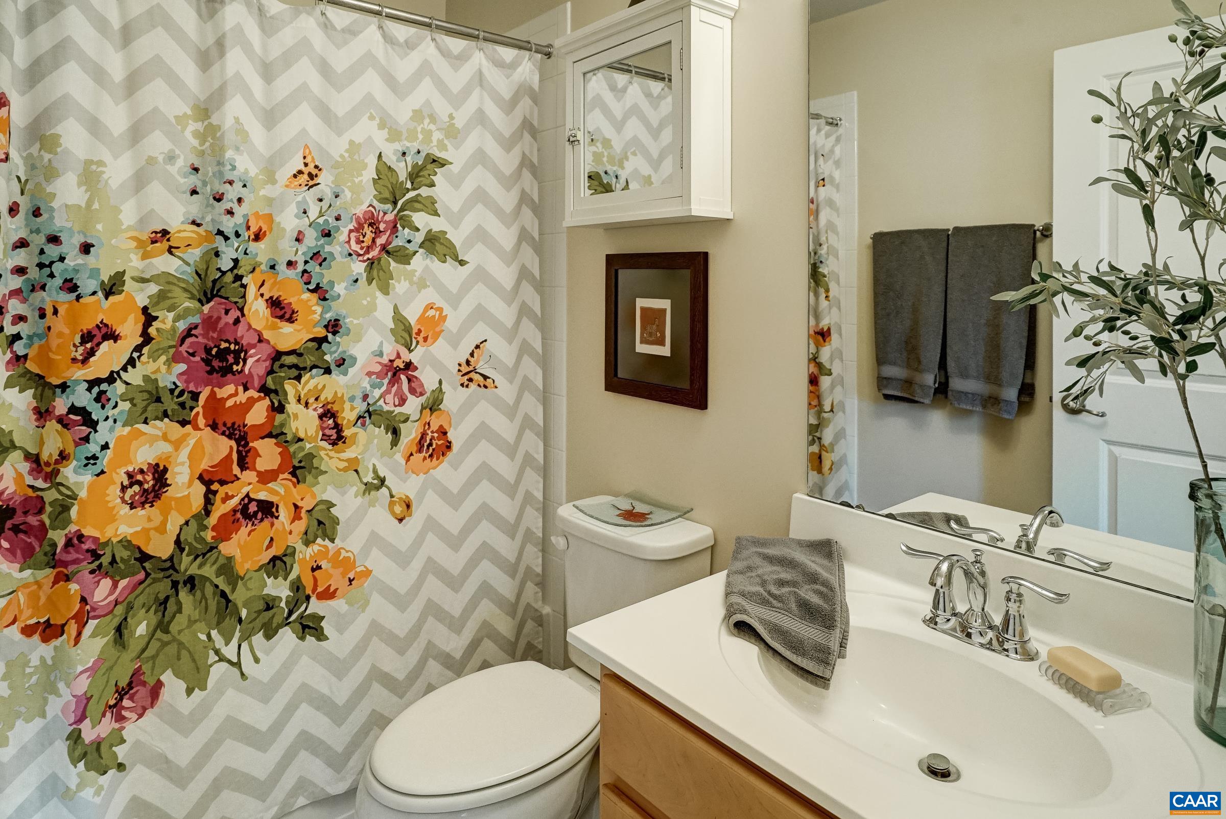 Main level full bathroom Main level full bathroom