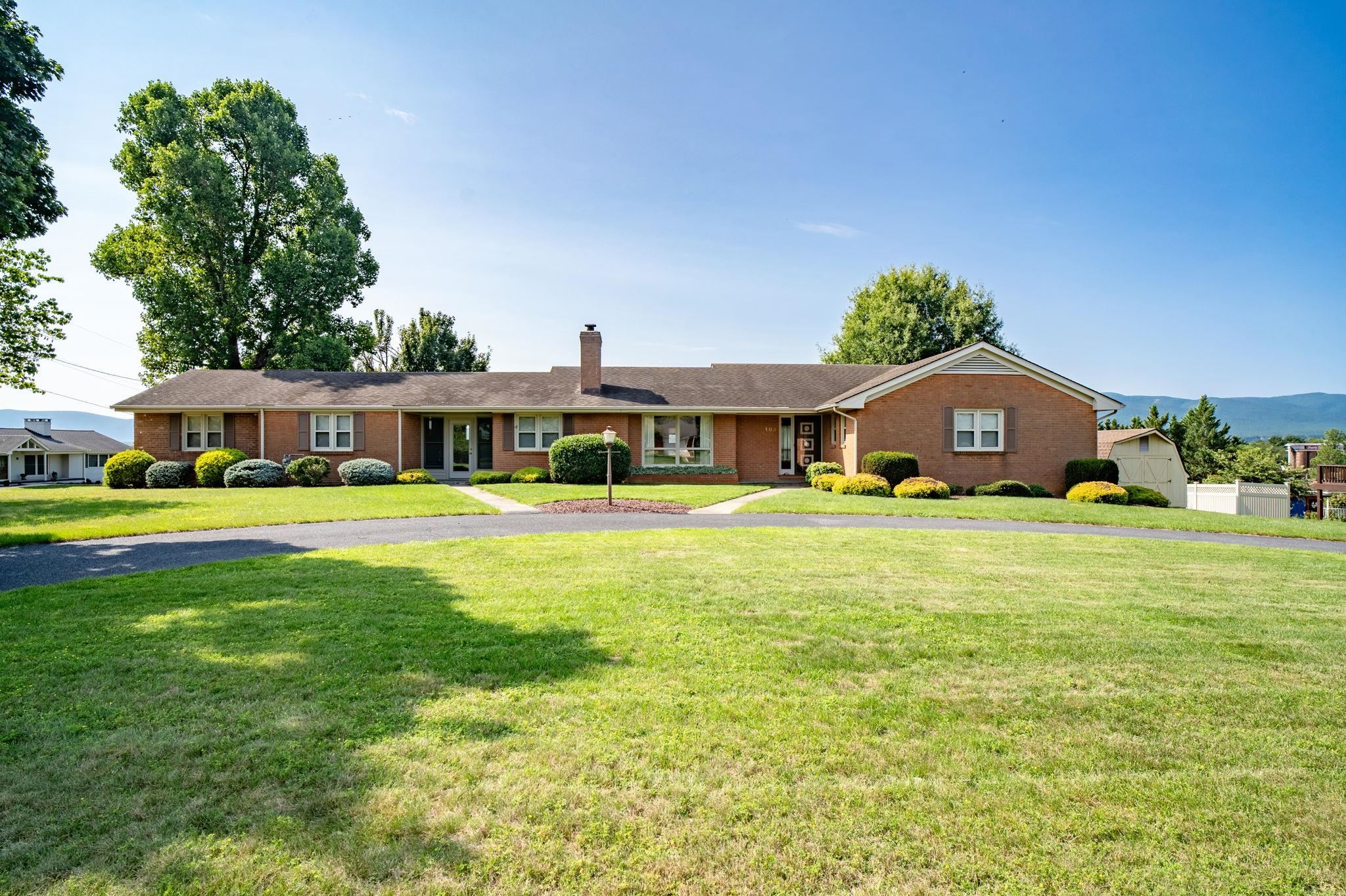 103 WEST HIGH ST, STUARTS DRAFT, Virginia 24477, 3 Bedrooms Bedrooms, ,2 BathroomsBathrooms,Residential,103 WEST HIGH ST,680614 MLS # 680614 103 WEST HIGH ST, STUARTS DRAFT, Virginia 24477, 3 Bedrooms Bedrooms, ,2 BathroomsBathrooms,Residential,103 WEST HIGH ST,680614 MLS # 680614