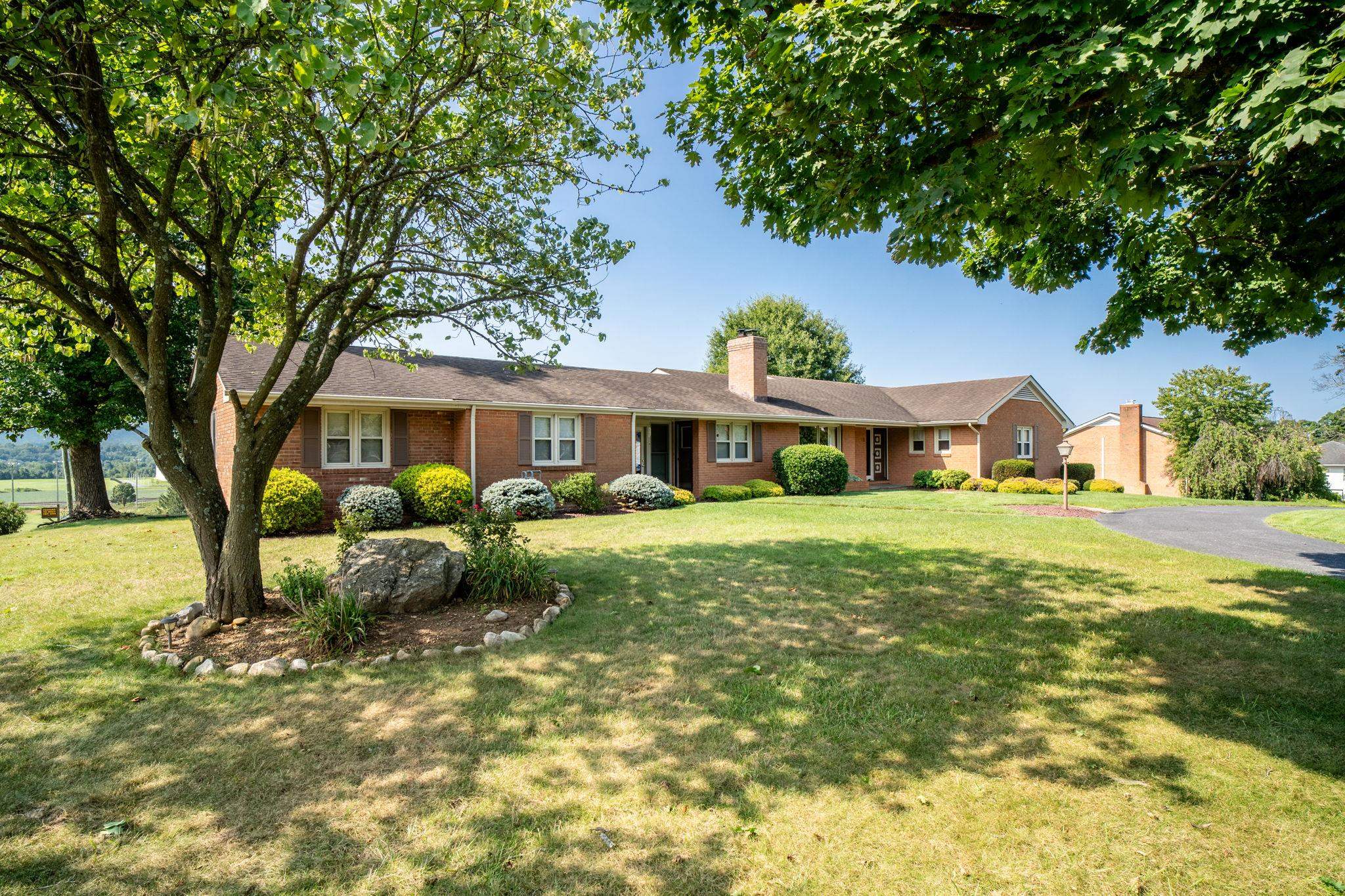 103 WEST HIGH ST, STUARTS DRAFT, Virginia 24477, 3 Bedrooms Bedrooms, ,2 BathroomsBathrooms,Residential,103 WEST HIGH ST,680614 MLS # 680614 103 WEST HIGH ST, STUARTS DRAFT, Virginia 24477, 3 Bedrooms Bedrooms, ,2 BathroomsBathrooms,Residential,103 WEST HIGH ST,680614 MLS # 680614
