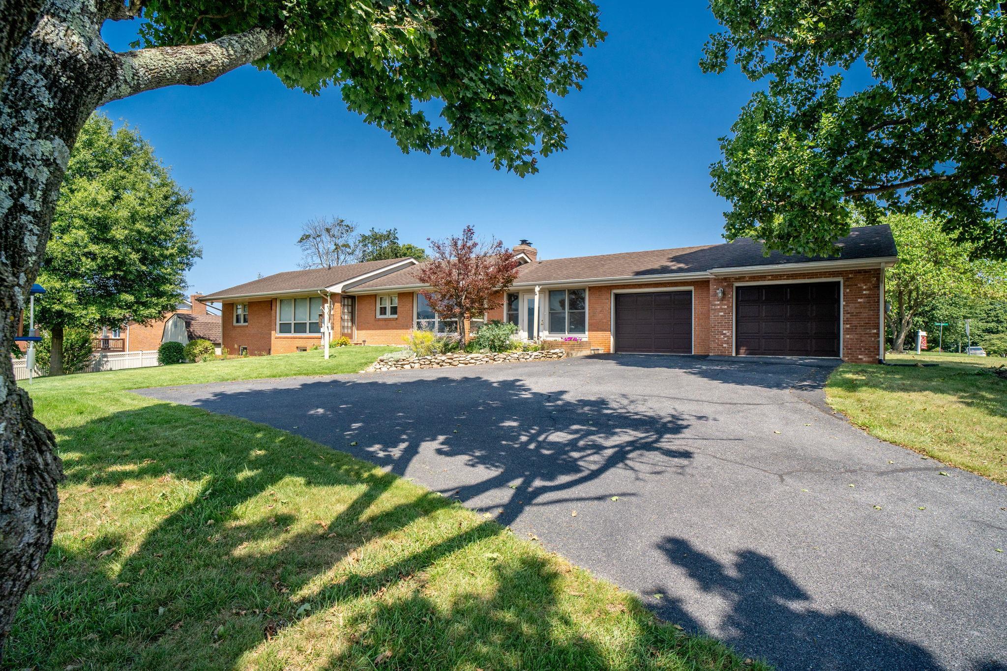 103 WEST HIGH ST, STUARTS DRAFT, Virginia 24477, 3 Bedrooms Bedrooms, ,2 BathroomsBathrooms,Residential,103 WEST HIGH ST,680614 MLS # 680614 103 WEST HIGH ST, STUARTS DRAFT, Virginia 24477, 3 Bedrooms Bedrooms, ,2 BathroomsBathrooms,Residential,103 WEST HIGH ST,680614 MLS # 680614