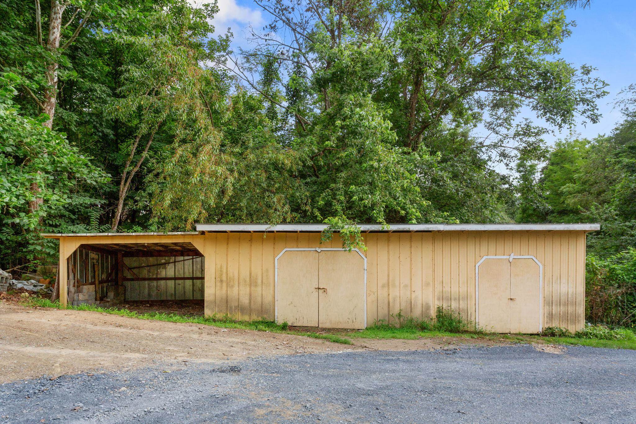 16148 RUNIONS CREEK RD, BROADWAY, Virginia 22815, 3 Bedrooms Bedrooms, ,2 BathroomsBathrooms,Residential,16148 RUNIONS CREEK RD,680615 MLS # 680615 16148 RUNIONS CREEK RD, BROADWAY, Virginia 22815, 3 Bedrooms Bedrooms, ,2 BathroomsBathrooms,Residential,16148 RUNIONS CREEK RD,680615 MLS # 680615