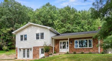 16148 RUNIONS CREEK RD, BROADWAY, Virginia 22815, 3 Bedrooms Bedrooms, ,2 BathroomsBathrooms,Residential,16148 RUNIONS CREEK RD,680615 MLS # 680615