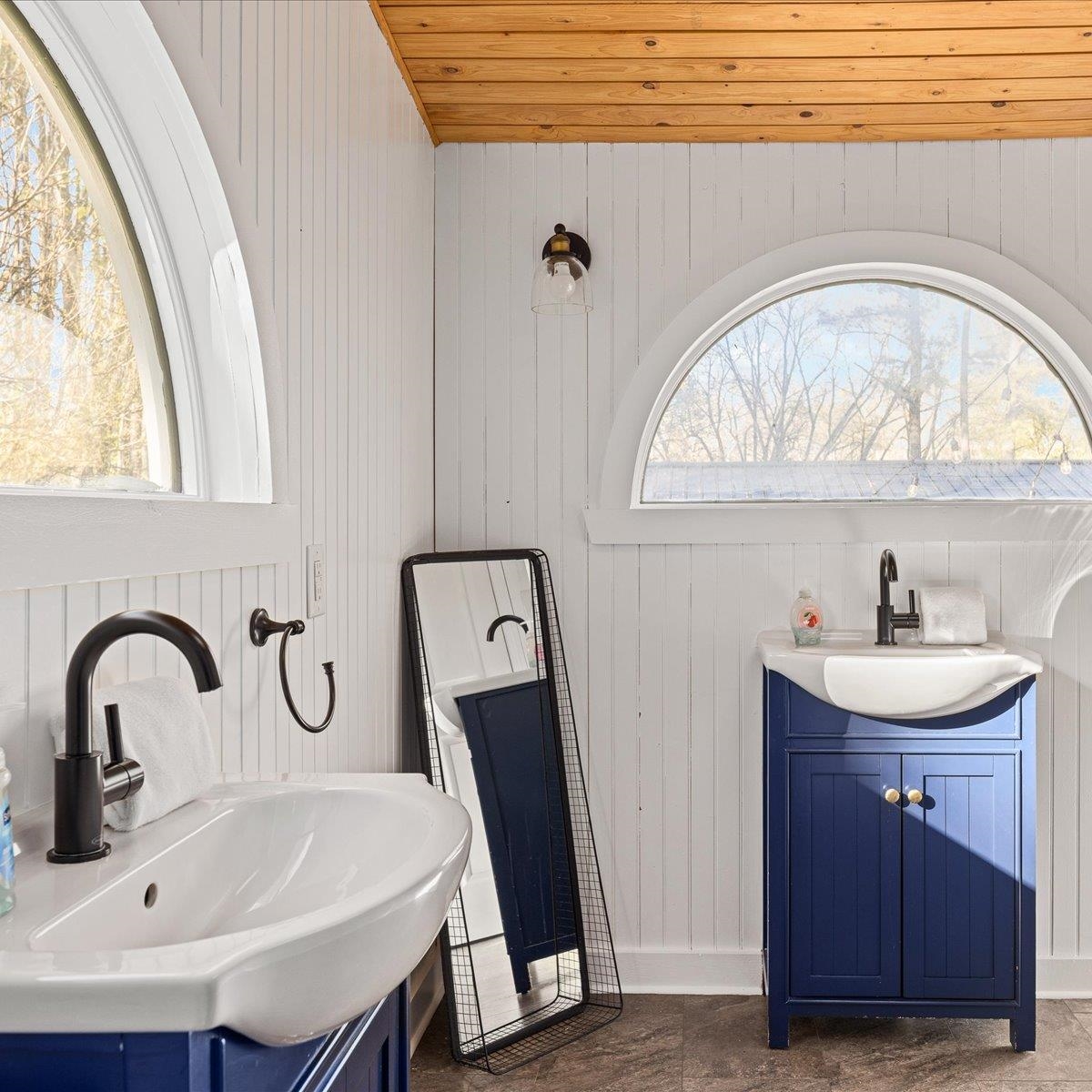 1226 SHIPYARD RD, SHENANDOAH, Virginia 22849, 9 Bedrooms Bedrooms, ,7 BathroomsBathrooms,Residential,Paddlers Paradise,1226 SHIPYARD RD,680618 MLS # 680618 1226 SHIPYARD RD, SHENANDOAH, Virginia 22849, 9 Bedrooms Bedrooms, ,7 BathroomsBathrooms,Residential,Paddlers Paradise,1226 SHIPYARD RD,680618 MLS # 680618
