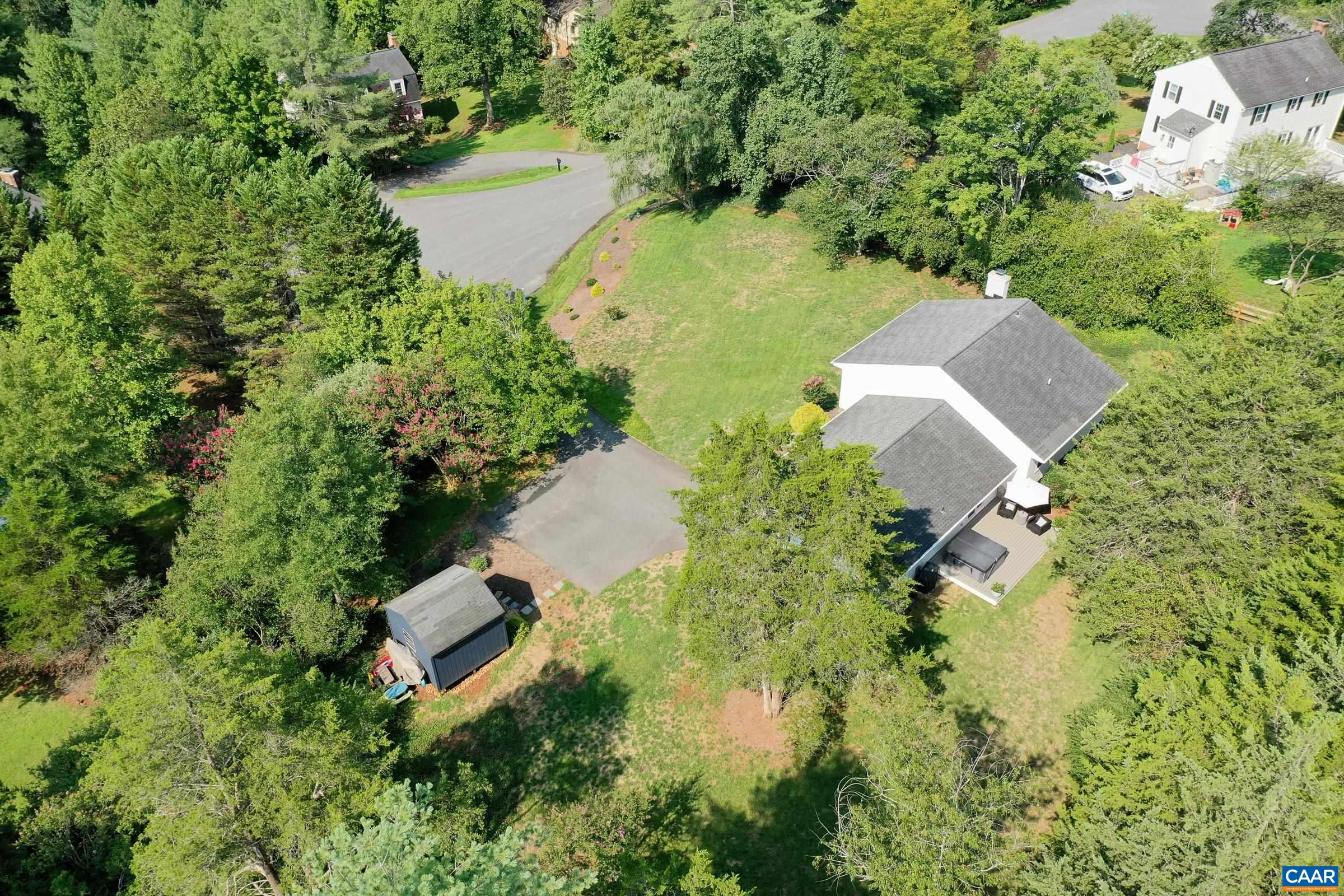 Cul-de-Sac location offers privacy Cul-de-Sac location offers privacy