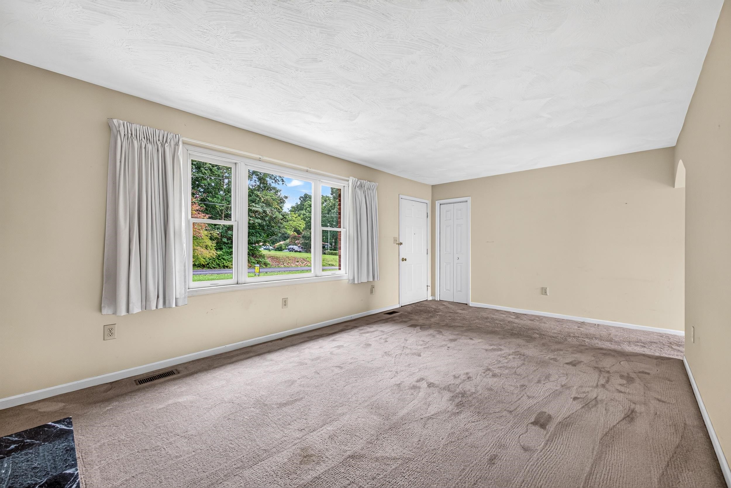 4810 FLAT ROCK RD, QUICKSBURG, Virginia 22847, 3 Bedrooms Bedrooms, ,2 BathroomsBathrooms,Residential,4810 FLAT ROCK RD,680628 MLS # 680628