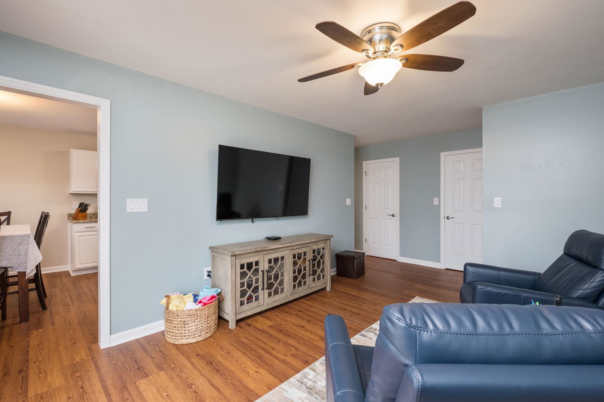 13 TOMAHAWK CT, STUARTS DRAFT, Virginia 24477, 3 Bedrooms Bedrooms, ,2 BathroomsBathrooms,Residential,13 TOMAHAWK CT,680632 MLS # 680632