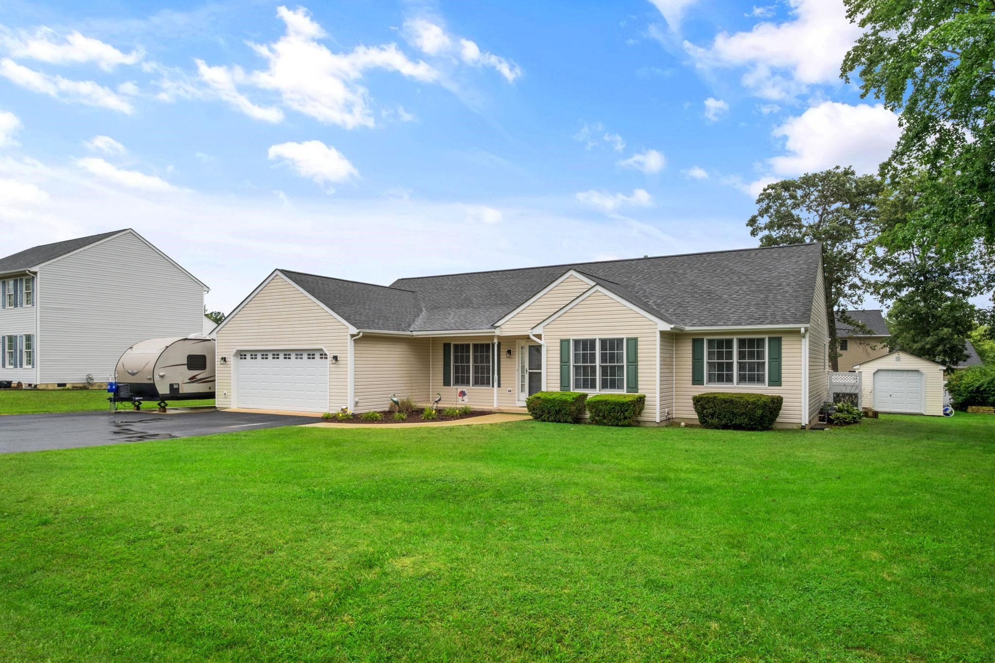 13 TOMAHAWK CT, STUARTS DRAFT, Virginia 24477, 3 Bedrooms Bedrooms, ,2 BathroomsBathrooms,Residential,13 TOMAHAWK CT,680632 MLS # 680632