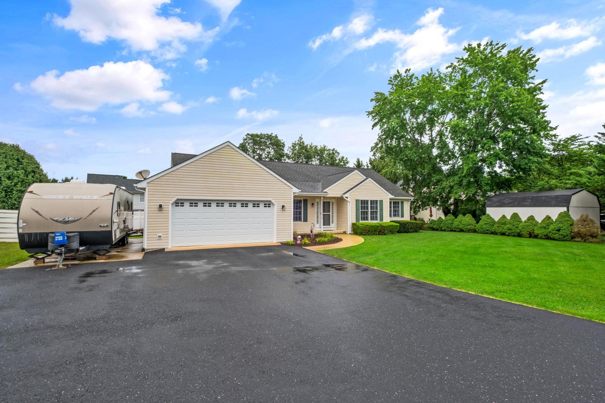 13 TOMAHAWK CT, STUARTS DRAFT, Virginia 24477, 3 Bedrooms Bedrooms, ,2 BathroomsBathrooms,Residential,13 TOMAHAWK CT,680632 MLS # 680632