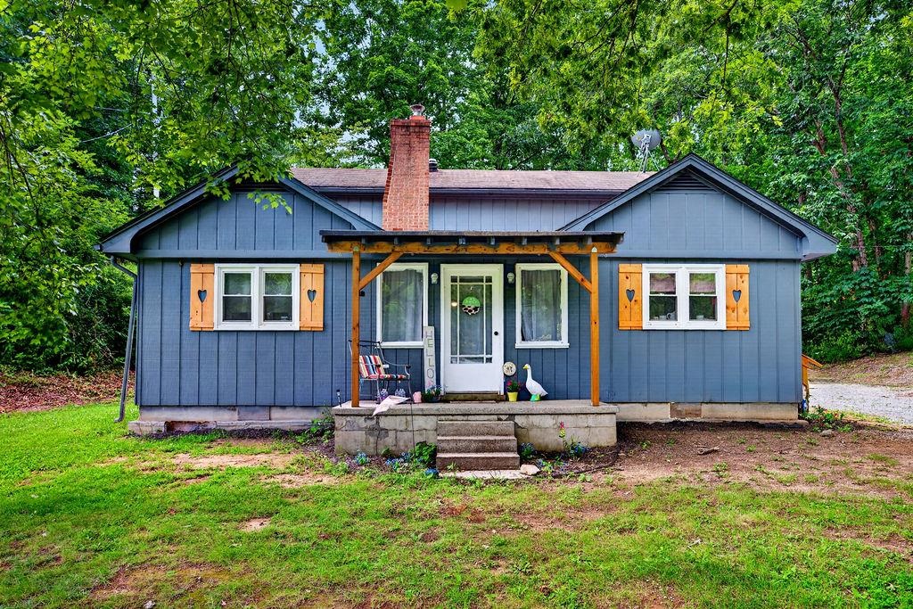 3520 KANAWHA TRL, COVINGTON, Virginia 24426, 4 Bedrooms Bedrooms, ,2 BathroomsBathrooms,Residential,3520 KANAWHA TRL,680637 MLS # 680637