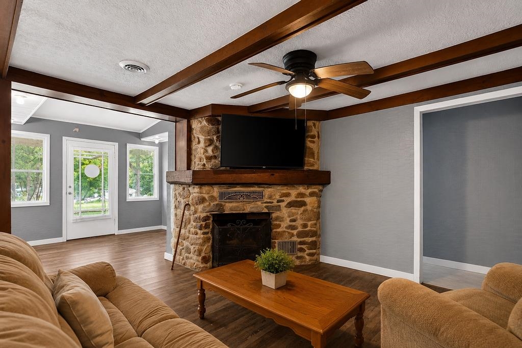 3520 KANAWHA TRL, COVINGTON, Virginia 24426, 4 Bedrooms Bedrooms, ,2 BathroomsBathrooms,Residential,3520 KANAWHA TRL,680637 MLS # 680637 3520 KANAWHA TRL, COVINGTON, Virginia 24426, 4 Bedrooms Bedrooms, ,2 BathroomsBathrooms,Residential,3520 KANAWHA TRL,680637 MLS # 680637