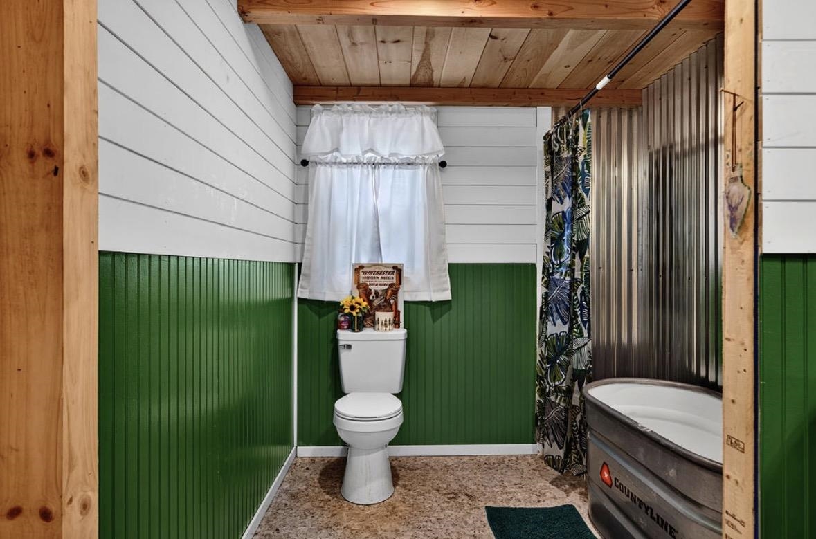 3520 KANAWHA TRL, COVINGTON, Virginia 24426, 4 Bedrooms Bedrooms, ,2 BathroomsBathrooms,Residential,3520 KANAWHA TRL,680637 MLS # 680637 3520 KANAWHA TRL, COVINGTON, Virginia 24426, 4 Bedrooms Bedrooms, ,2 BathroomsBathrooms,Residential,3520 KANAWHA TRL,680637 MLS # 680637