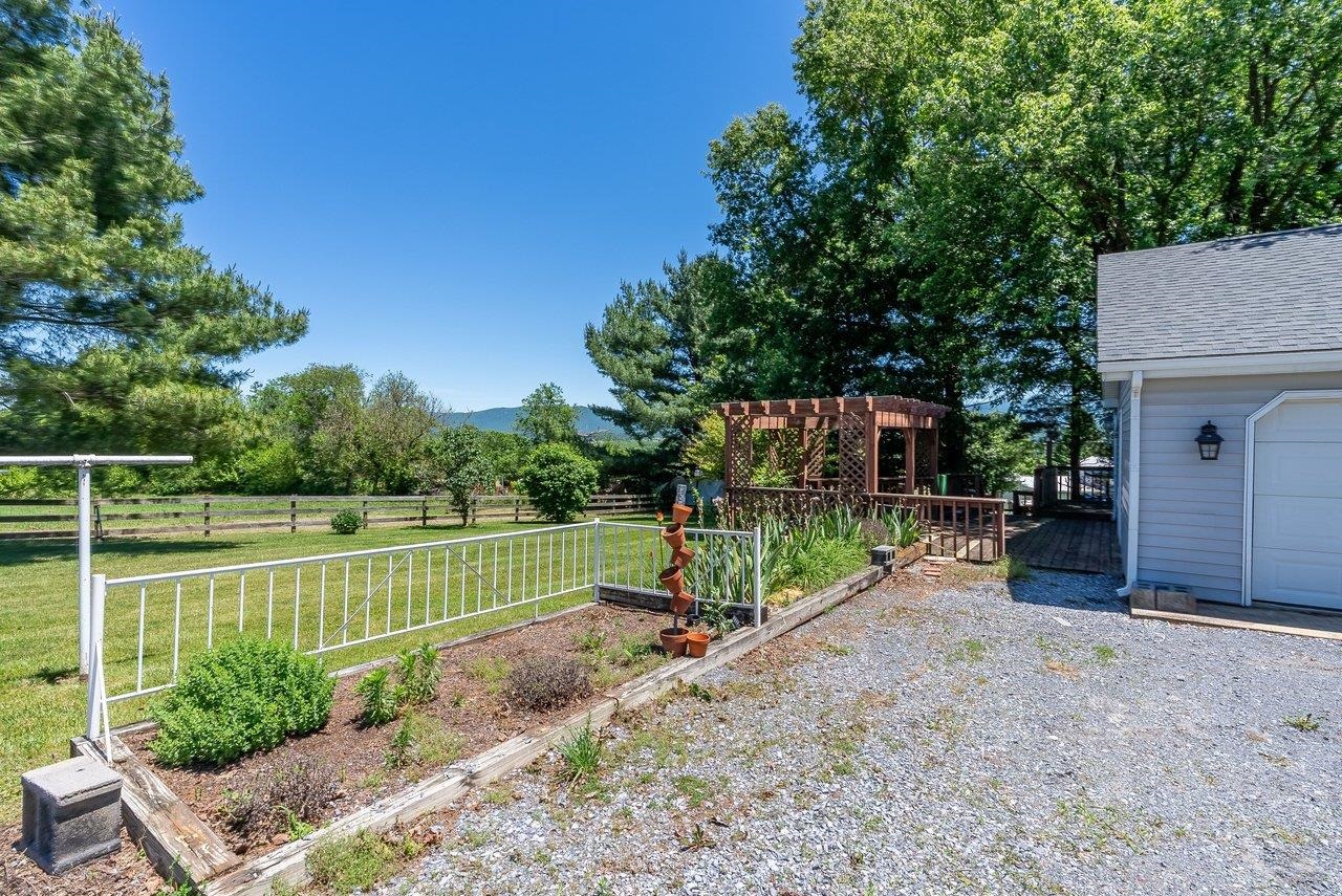 1928 BETHEL CHURCH RD, ELKTON, Virginia 22827, 2 Bedrooms Bedrooms, ,2 BathroomsBathrooms,Residential,1928 BETHEL CHURCH RD,677866 MLS # 677866 1928 BETHEL CHURCH RD, ELKTON, Virginia 22827, 2 Bedrooms Bedrooms, ,2 BathroomsBathrooms,Residential,1928 BETHEL CHURCH RD,677866 MLS # 677866
