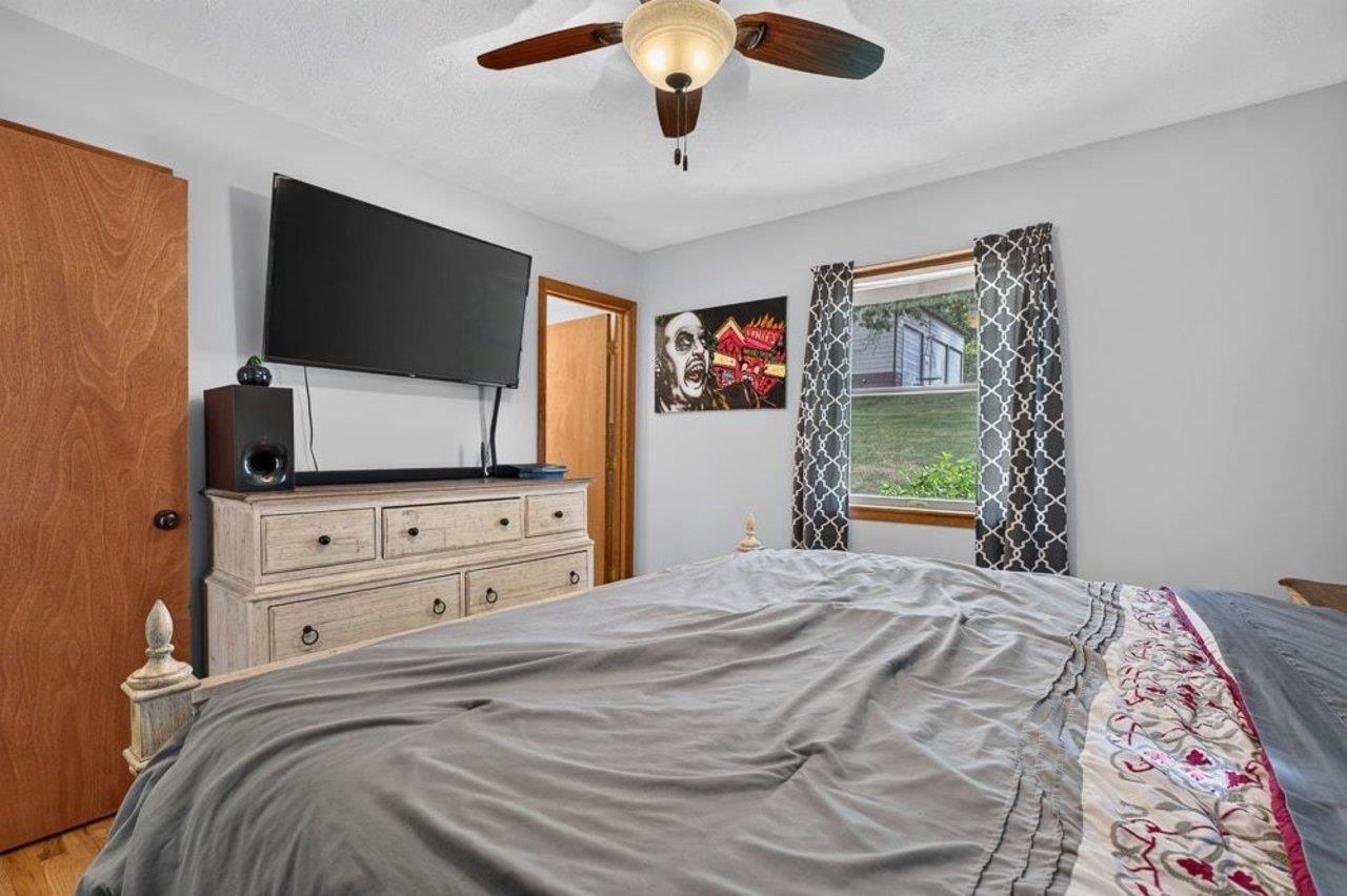 822 PARKERSBURG TPKE, STAUNTON, Virginia 24401, 3 Bedrooms Bedrooms, ,2 BathroomsBathrooms,Residential,822 PARKERSBURG TPKE,680439 MLS # 680439 822 PARKERSBURG TPKE, STAUNTON, Virginia 24401, 3 Bedrooms Bedrooms, ,2 BathroomsBathrooms,Residential,822 PARKERSBURG TPKE,680439 MLS # 680439