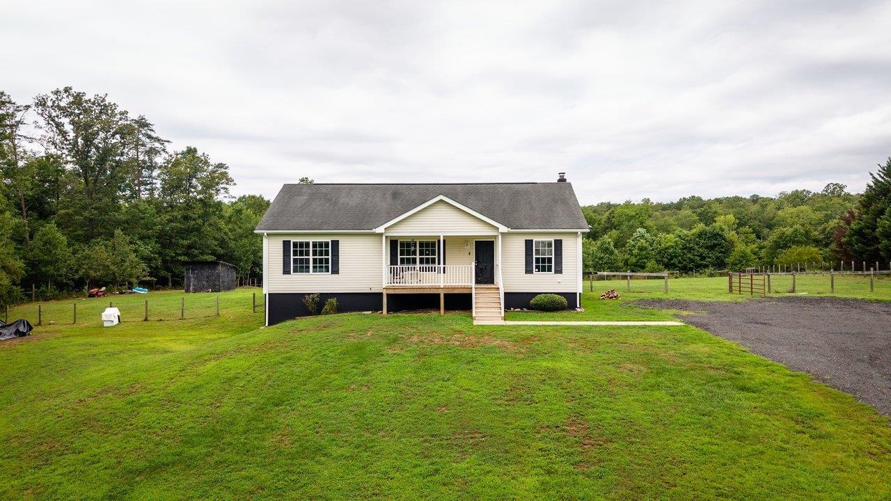 7066 FORTUNE LN, KEENE, Virginia 22946, 3 Bedrooms Bedrooms, ,2 BathroomsBathrooms,Residential,7066 FORTUNE LN,680514 MLS # 680514 7066 FORTUNE LN, KEENE, Virginia 22946, 3 Bedrooms Bedrooms, ,2 BathroomsBathrooms,Residential,7066 FORTUNE LN,680514 MLS # 680514