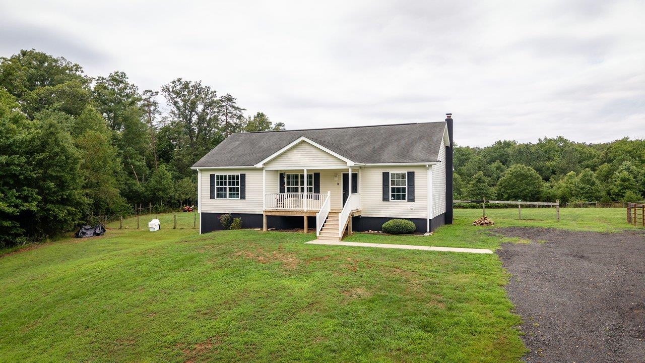 7066 FORTUNE LN, KEENE, Virginia 22946, 3 Bedrooms Bedrooms, ,2 BathroomsBathrooms,Residential,7066 FORTUNE LN,680514 MLS # 680514 7066 FORTUNE LN, KEENE, Virginia 22946, 3 Bedrooms Bedrooms, ,2 BathroomsBathrooms,Residential,7066 FORTUNE LN,680514 MLS # 680514