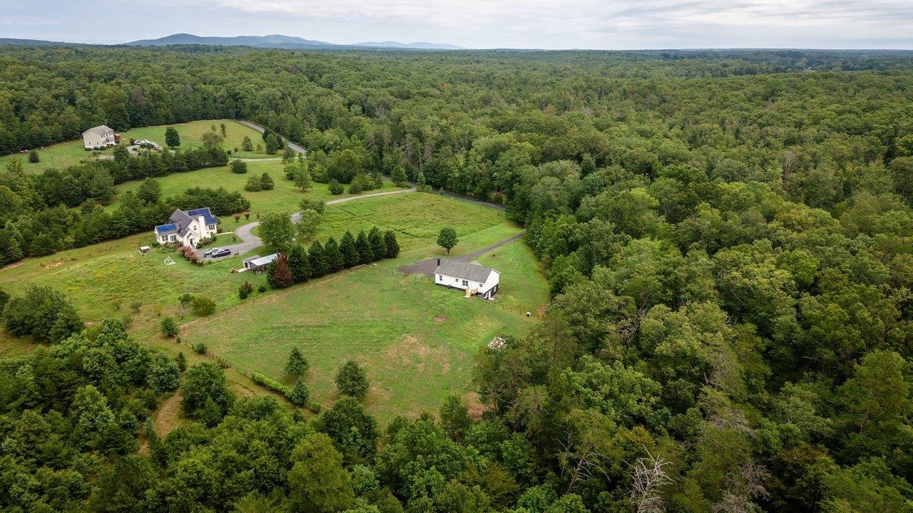 7066 FORTUNE LN, KEENE, Virginia 22946, 3 Bedrooms Bedrooms, ,2 BathroomsBathrooms,Residential,7066 FORTUNE LN,680514 MLS # 680514 7066 FORTUNE LN, KEENE, Virginia 22946, 3 Bedrooms Bedrooms, ,2 BathroomsBathrooms,Residential,7066 FORTUNE LN,680514 MLS # 680514
