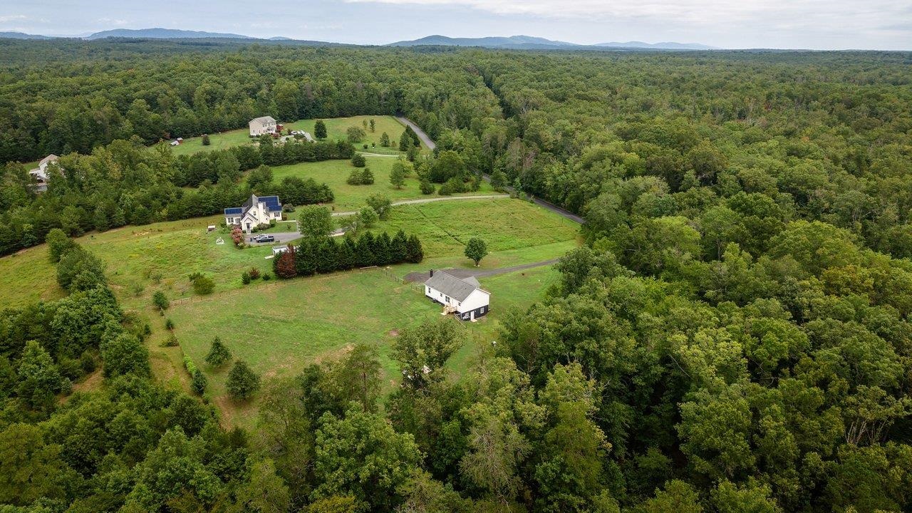 7066 FORTUNE LN, KEENE, Virginia 22946, 3 Bedrooms Bedrooms, ,2 BathroomsBathrooms,Residential,7066 FORTUNE LN,680514 MLS # 680514 7066 FORTUNE LN, KEENE, Virginia 22946, 3 Bedrooms Bedrooms, ,2 BathroomsBathrooms,Residential,7066 FORTUNE LN,680514 MLS # 680514