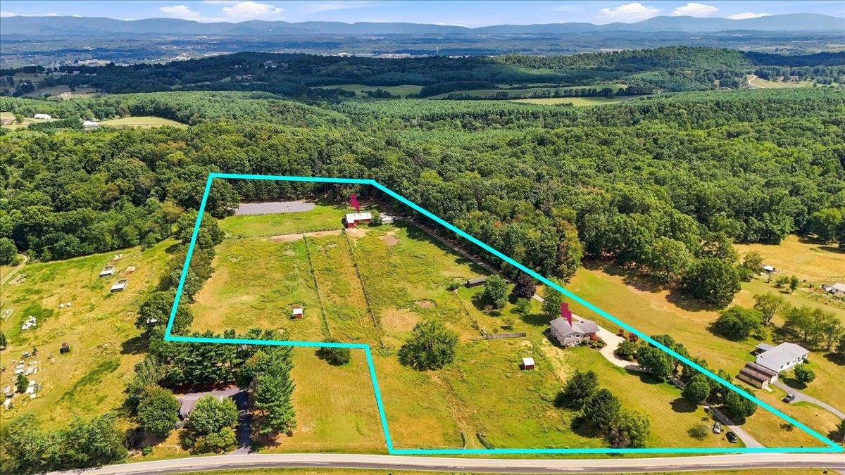 1100 QUICKS MILL RD, STAUNTON, Virginia 24401, 5 Bedrooms Bedrooms, ,3 BathroomsBathrooms,Residential,1100 QUICKS MILL RD,680542 MLS # 680542 1100 QUICKS MILL RD, STAUNTON, Virginia 24401, 5 Bedrooms Bedrooms, ,3 BathroomsBathrooms,Residential,1100 QUICKS MILL RD,680542 MLS # 680542