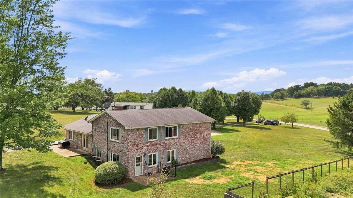 1100 QUICKS MILL RD, STAUNTON, Virginia 24401, 5 Bedrooms Bedrooms, ,3 BathroomsBathrooms,Residential,1100 QUICKS MILL RD,680542 MLS # 680542 1100 QUICKS MILL RD, STAUNTON, Virginia 24401, 5 Bedrooms Bedrooms, ,3 BathroomsBathrooms,Residential,1100 QUICKS MILL RD,680542 MLS # 680542