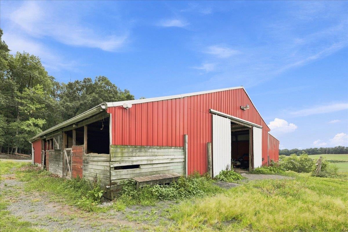 1100 QUICKS MILL RD, STAUNTON, Virginia 24401, 5 Bedrooms Bedrooms, ,3 BathroomsBathrooms,Residential,1100 QUICKS MILL RD,680542 MLS # 680542 1100 QUICKS MILL RD, STAUNTON, Virginia 24401, 5 Bedrooms Bedrooms, ,3 BathroomsBathrooms,Residential,1100 QUICKS MILL RD,680542 MLS # 680542