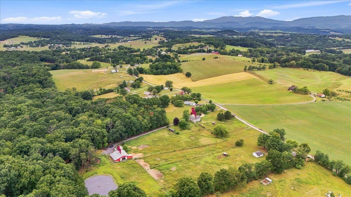 1100 QUICKS MILL RD, STAUNTON, Virginia 24401, 5 Bedrooms Bedrooms, ,3 BathroomsBathrooms,Residential,1100 QUICKS MILL RD,680542 MLS # 680542 1100 QUICKS MILL RD, STAUNTON, Virginia 24401, 5 Bedrooms Bedrooms, ,3 BathroomsBathrooms,Residential,1100 QUICKS MILL RD,680542 MLS # 680542