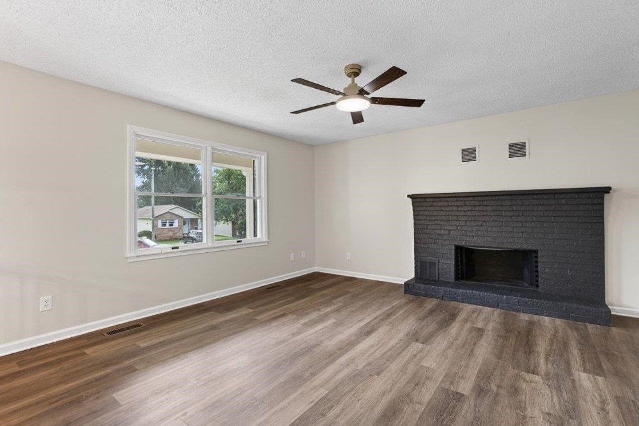 934 NORTHFIELD CT, HARRISONBURG, Virginia 22802, 4 Bedrooms Bedrooms, ,3 BathroomsBathrooms,Residential,934 NORTHFIELD CT,680639 MLS # 680639 934 NORTHFIELD CT, HARRISONBURG, Virginia 22802, 4 Bedrooms Bedrooms, ,3 BathroomsBathrooms,Residential,934 NORTHFIELD CT,680639 MLS # 680639