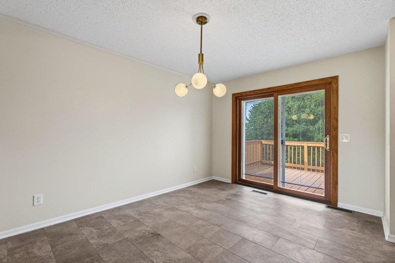 934 NORTHFIELD CT, HARRISONBURG, Virginia 22802, 4 Bedrooms Bedrooms, ,3 BathroomsBathrooms,Residential,934 NORTHFIELD CT,680639 MLS # 680639 934 NORTHFIELD CT, HARRISONBURG, Virginia 22802, 4 Bedrooms Bedrooms, ,3 BathroomsBathrooms,Residential,934 NORTHFIELD CT,680639 MLS # 680639