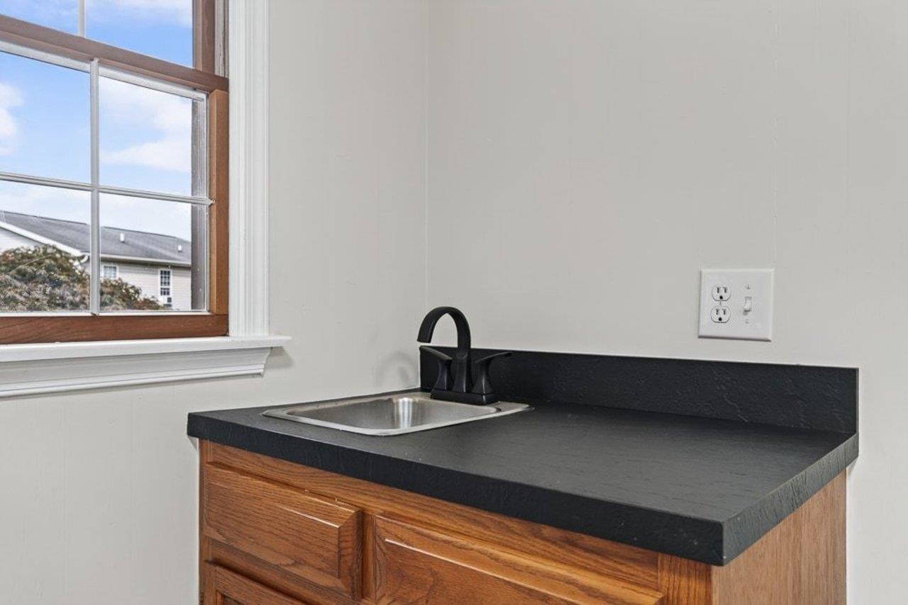 934 NORTHFIELD CT, HARRISONBURG, Virginia 22802, 4 Bedrooms Bedrooms, ,3 BathroomsBathrooms,Residential,934 NORTHFIELD CT,680639 MLS # 680639 934 NORTHFIELD CT, HARRISONBURG, Virginia 22802, 4 Bedrooms Bedrooms, ,3 BathroomsBathrooms,Residential,934 NORTHFIELD CT,680639 MLS # 680639