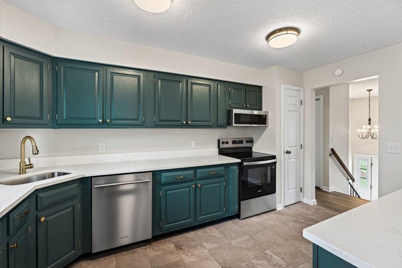 934 NORTHFIELD CT, HARRISONBURG, Virginia 22802, 4 Bedrooms Bedrooms, ,3 BathroomsBathrooms,Residential,934 NORTHFIELD CT,680639 MLS # 680639 934 NORTHFIELD CT, HARRISONBURG, Virginia 22802, 4 Bedrooms Bedrooms, ,3 BathroomsBathrooms,Residential,934 NORTHFIELD CT,680639 MLS # 680639